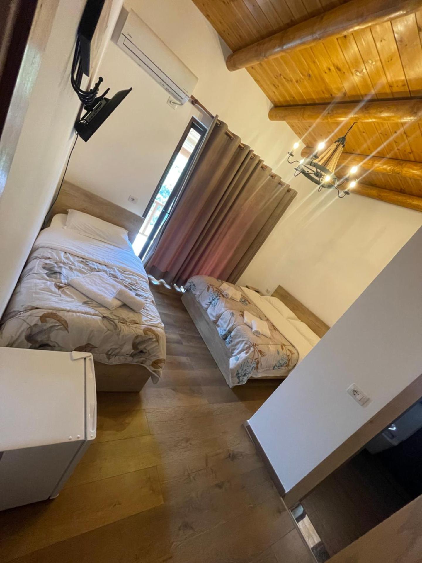 Deluxe Room (2 Adults + 1 Child)