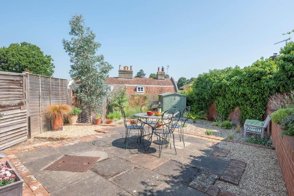 10 Angel Lane, Woodbridge