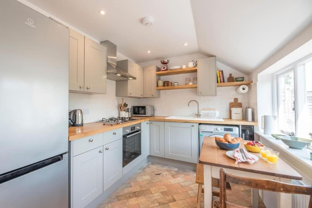 10 Angel Lane, Woodbridge