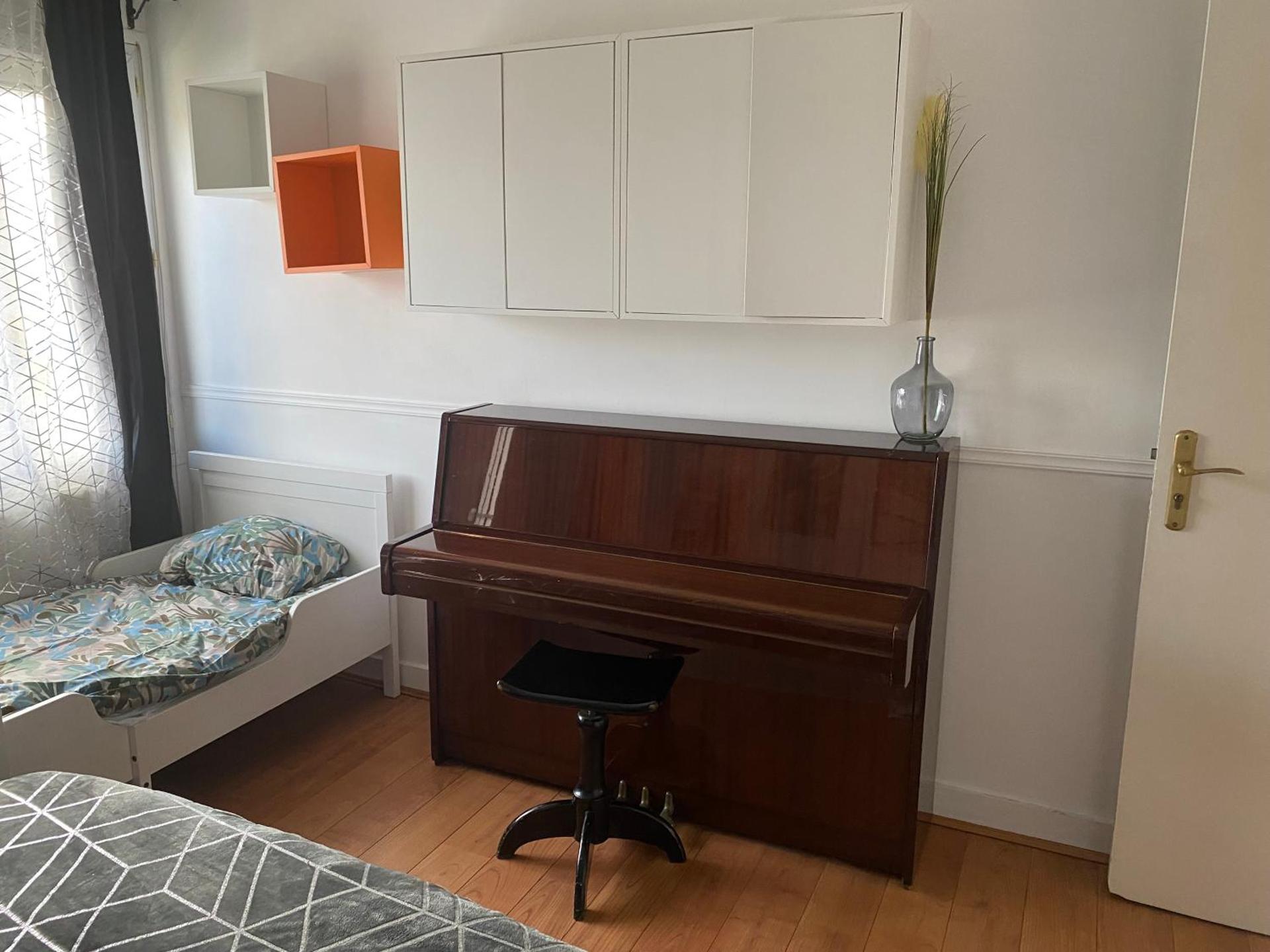 Grand logement 5 min de Paris