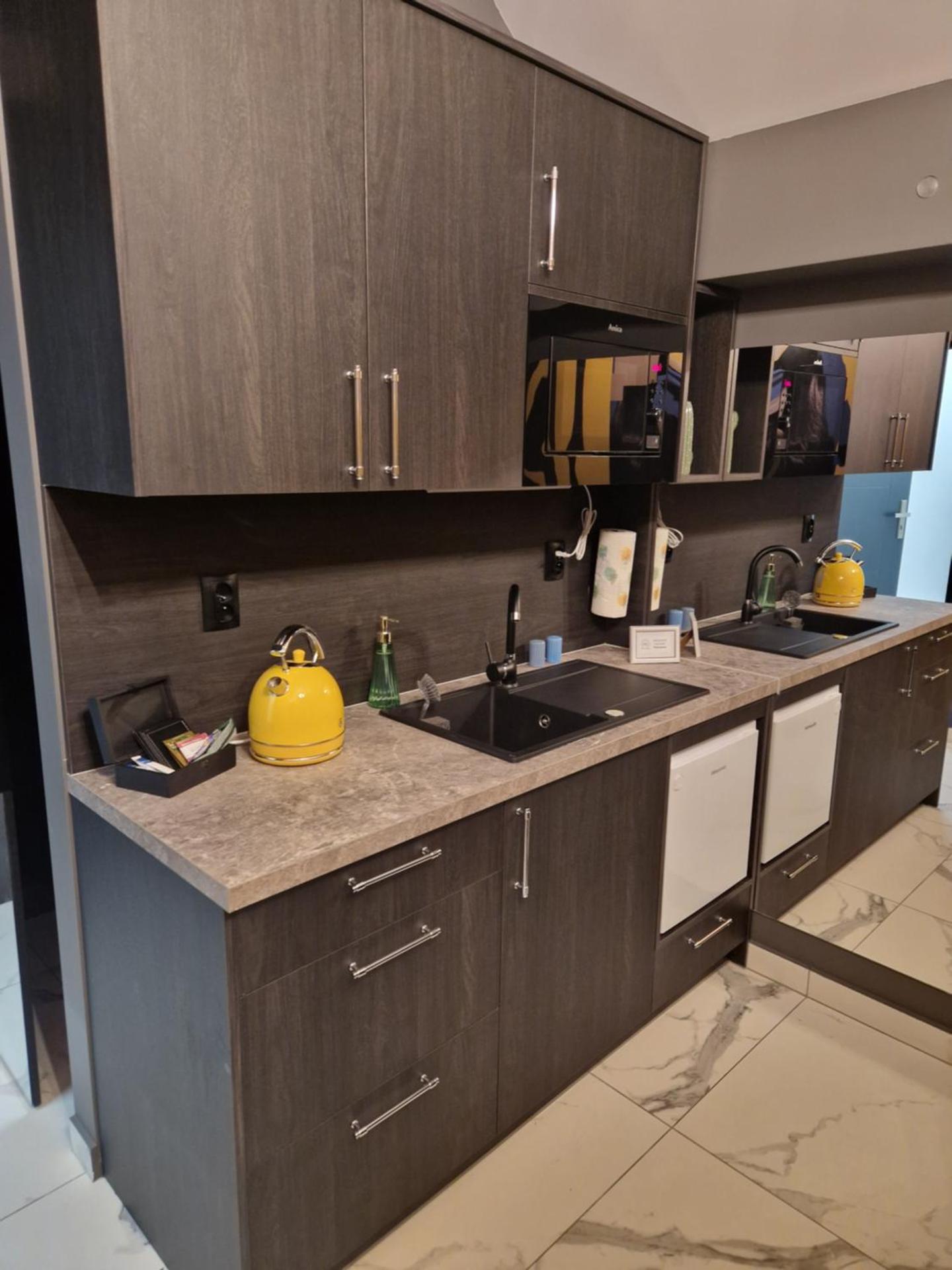 P6 Apartament Mini Light Black