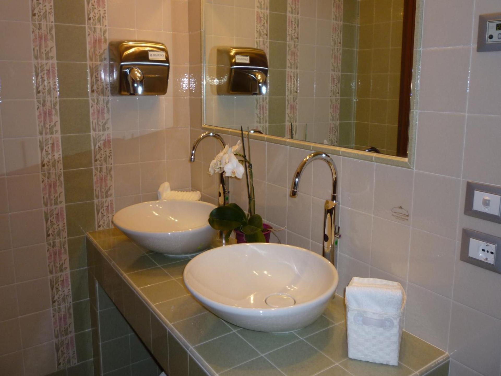 Duplex Quadruple Room