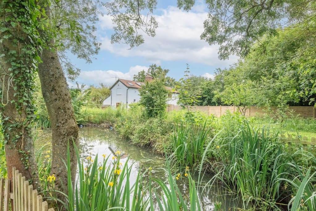 Little Swattesfield, Eye