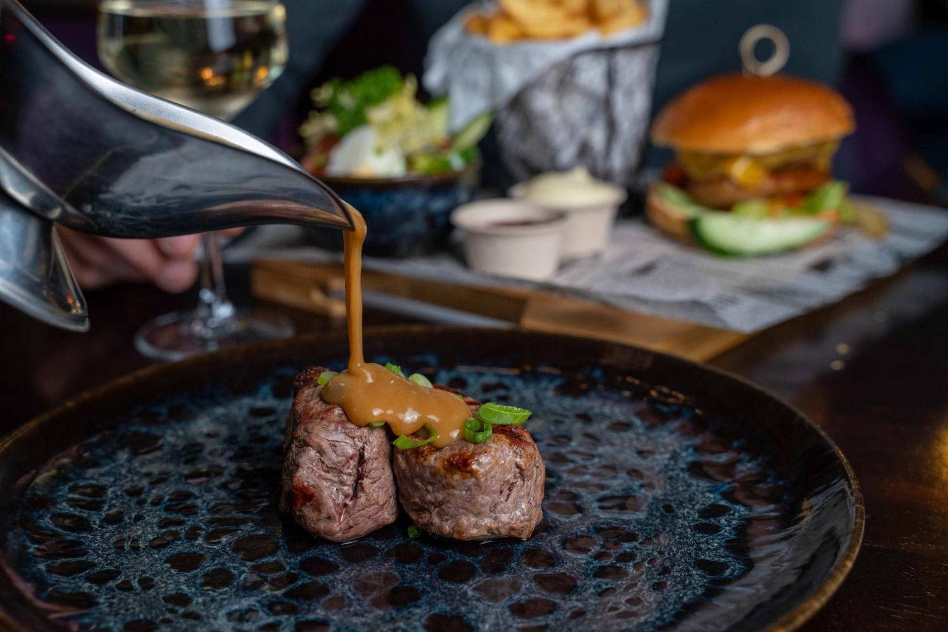 Restaurant/places to eat