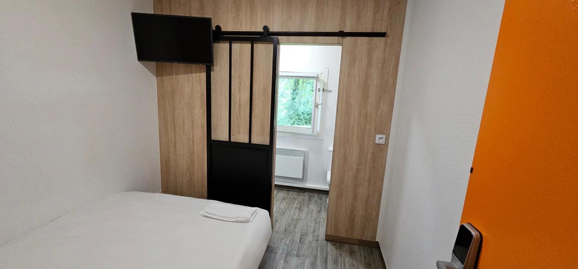 Double Room with Private Bathroom