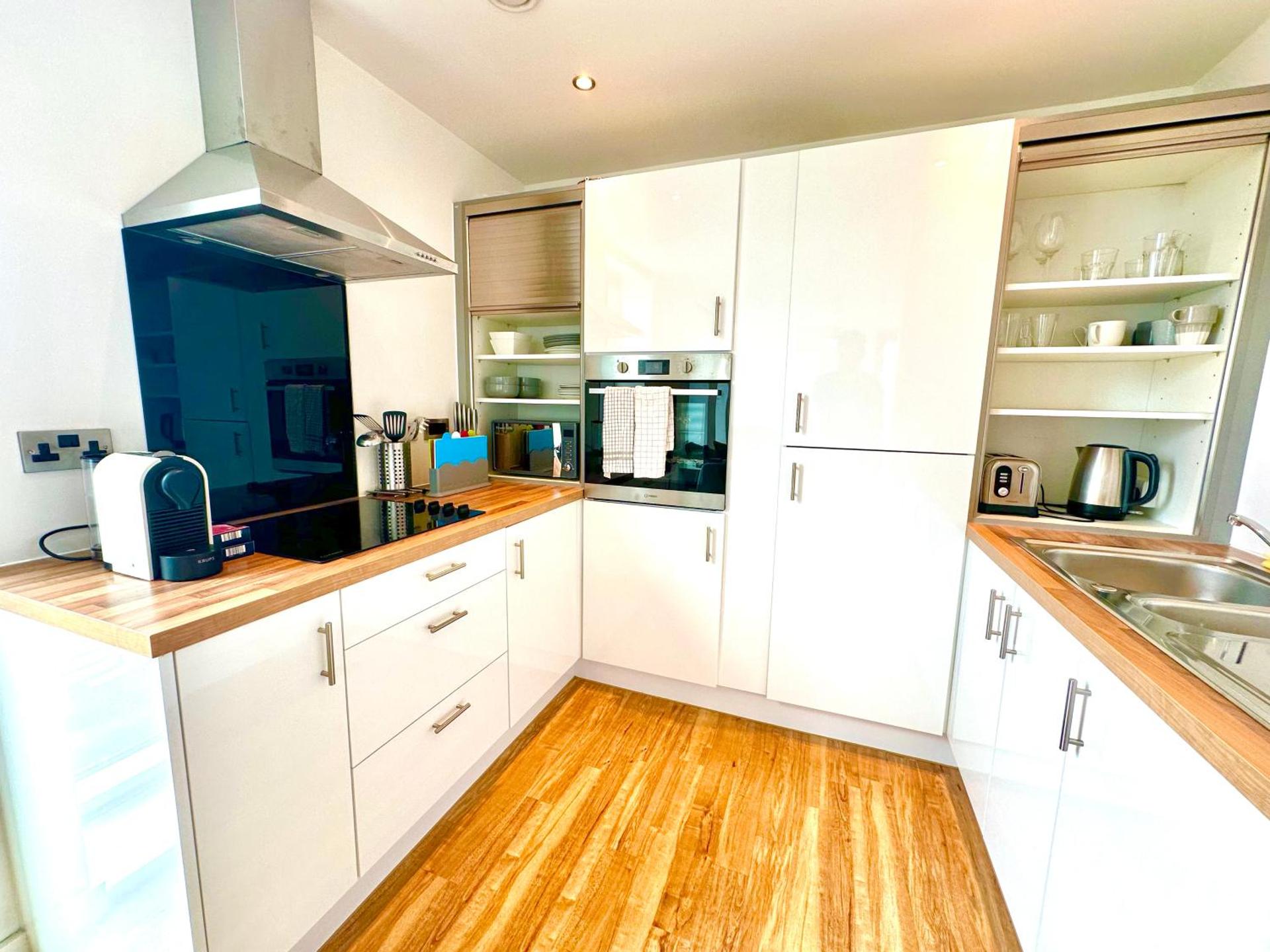 Two-Bedroom Apartment with Mountain View