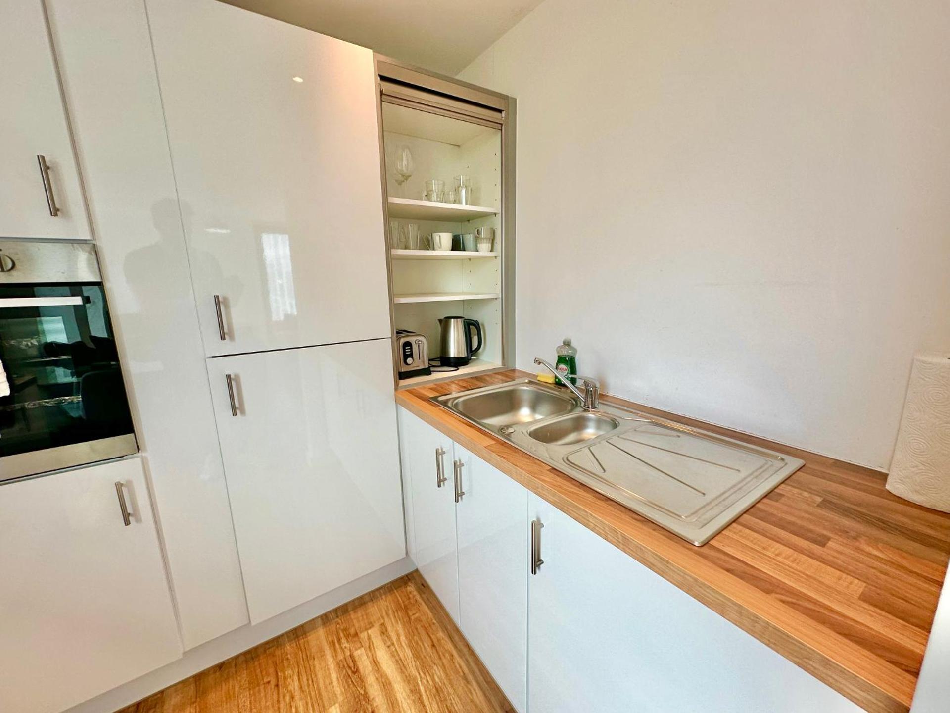 Two-Bedroom Apartment with Mountain View