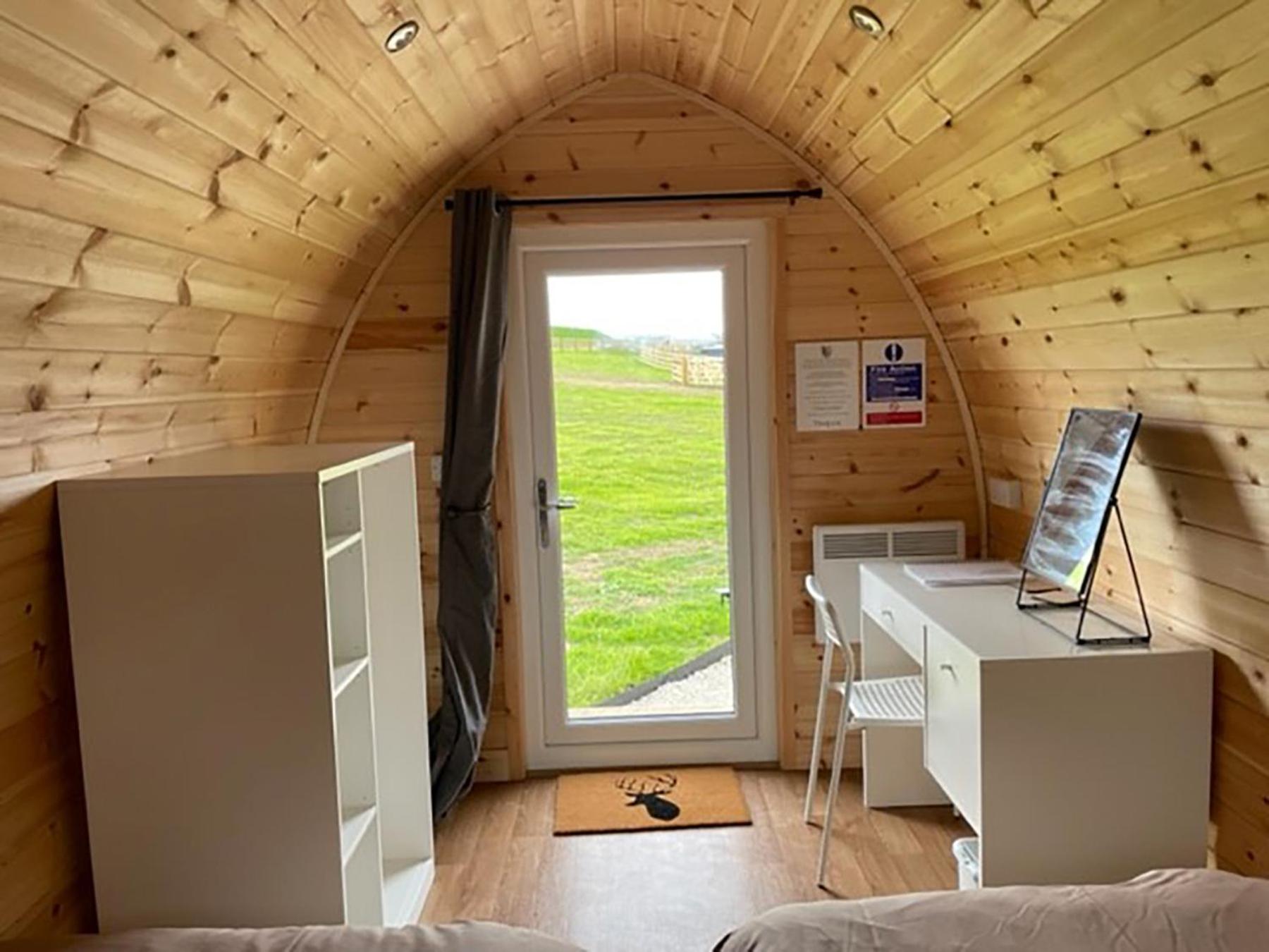 The Fox & Hounds Inn & Camping Pods