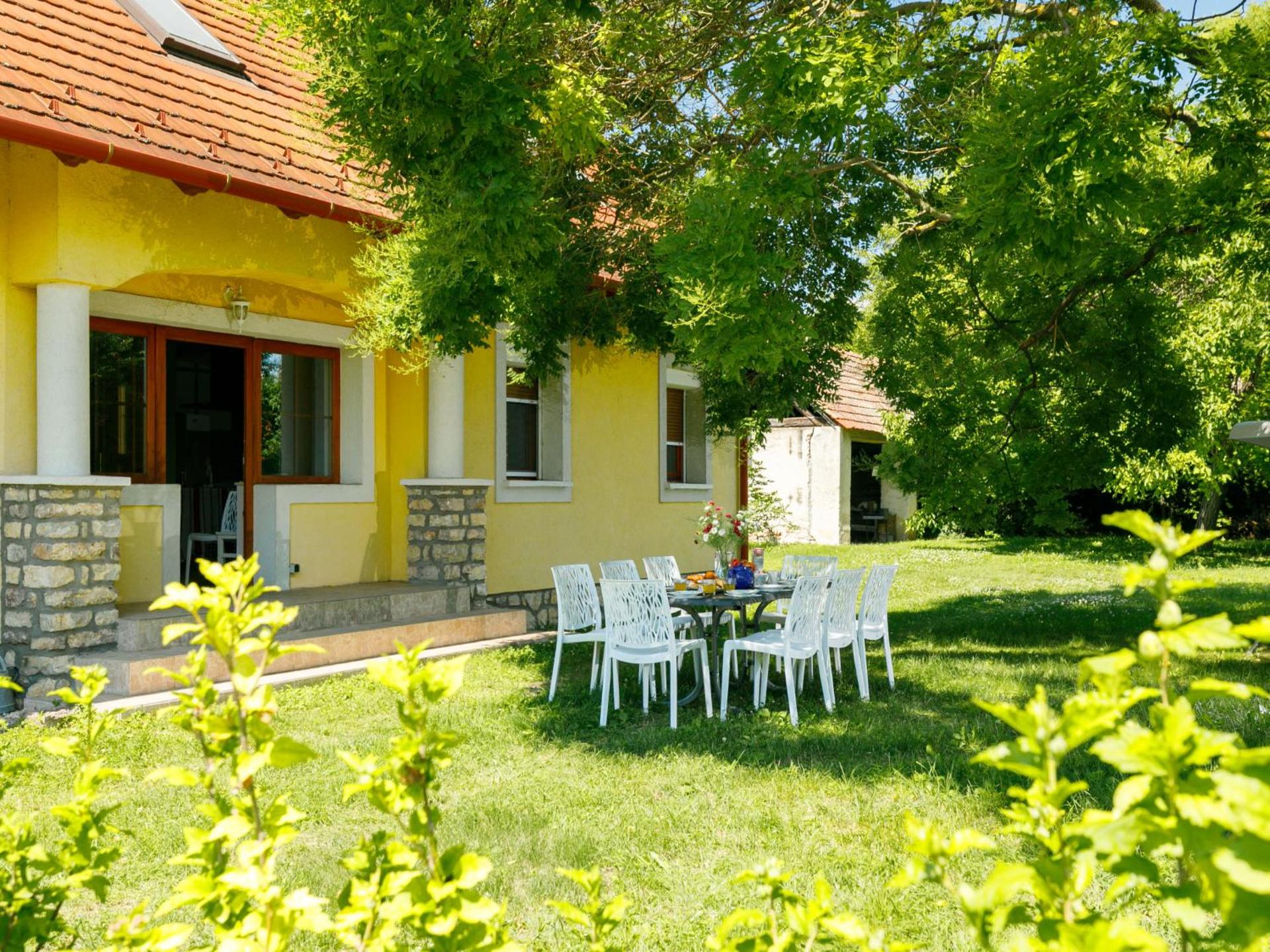 Holiday Home Golf Tee by Interhome