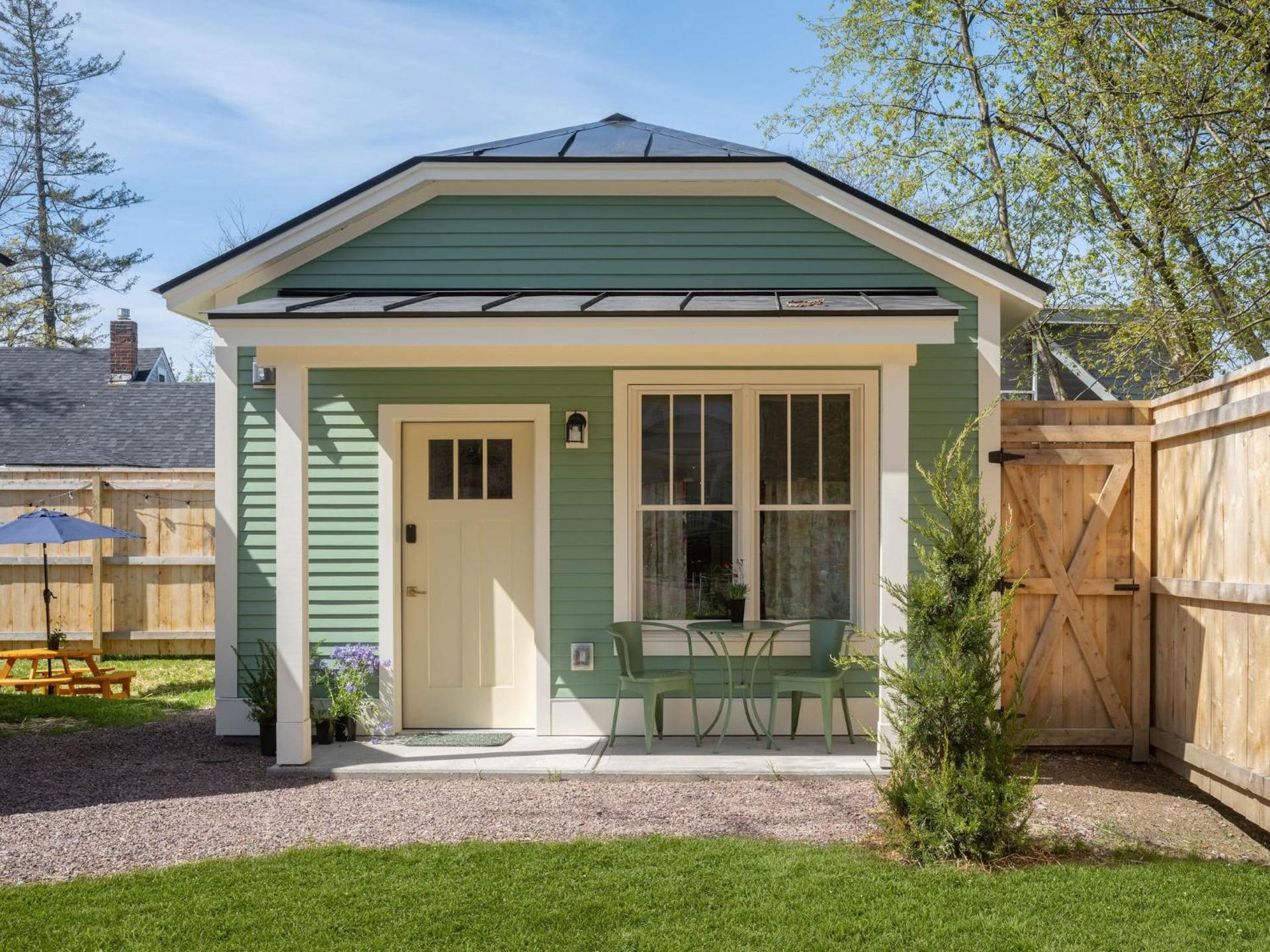 Queen City Bungalow & Cottages