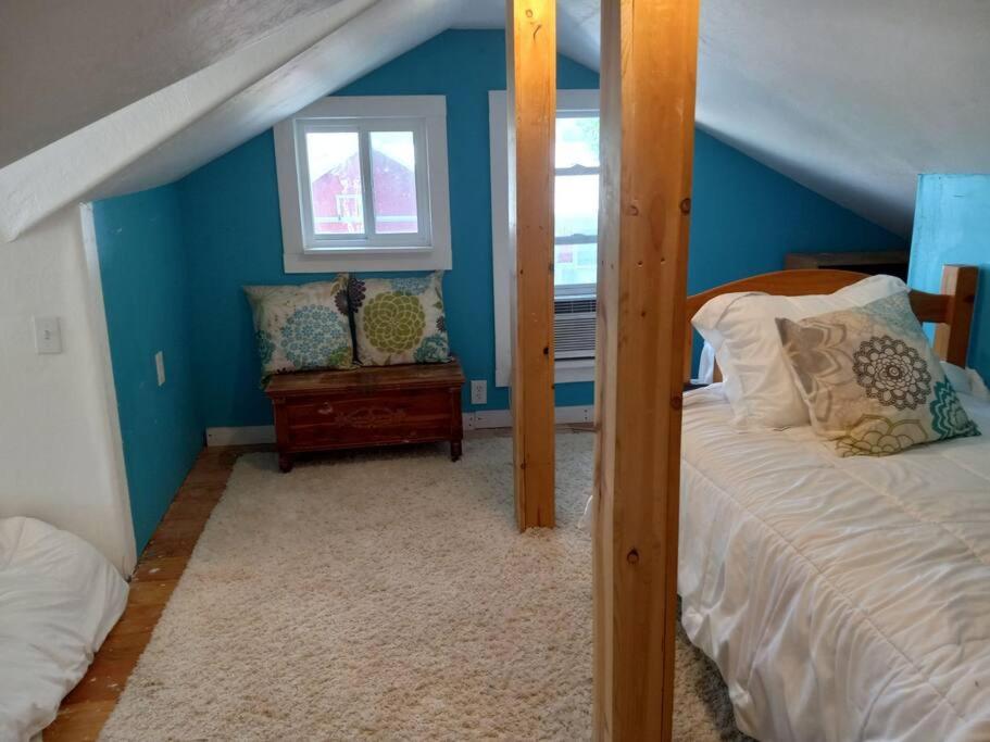 The Goulding Cottage PLUS LOFT