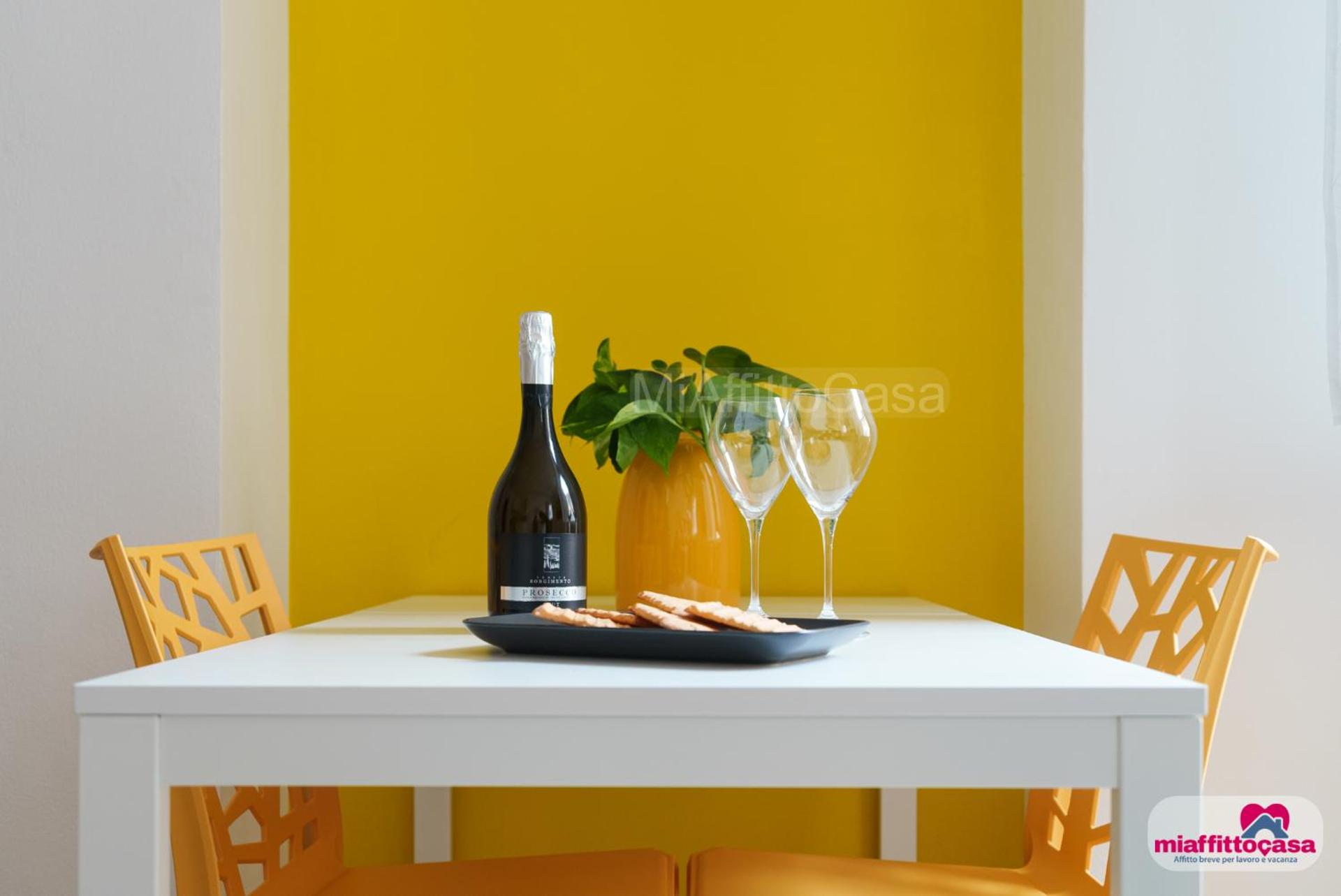 Looking 4 Central Station Milano City Center