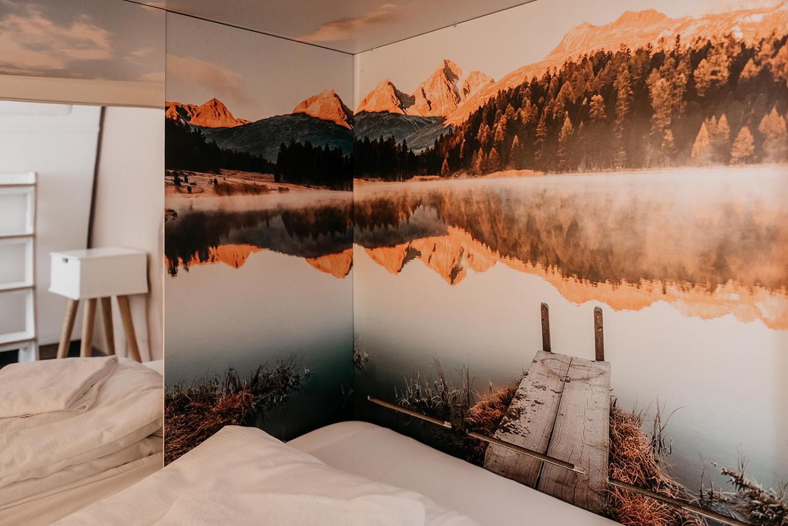 Capsule in Mixed Dormitory