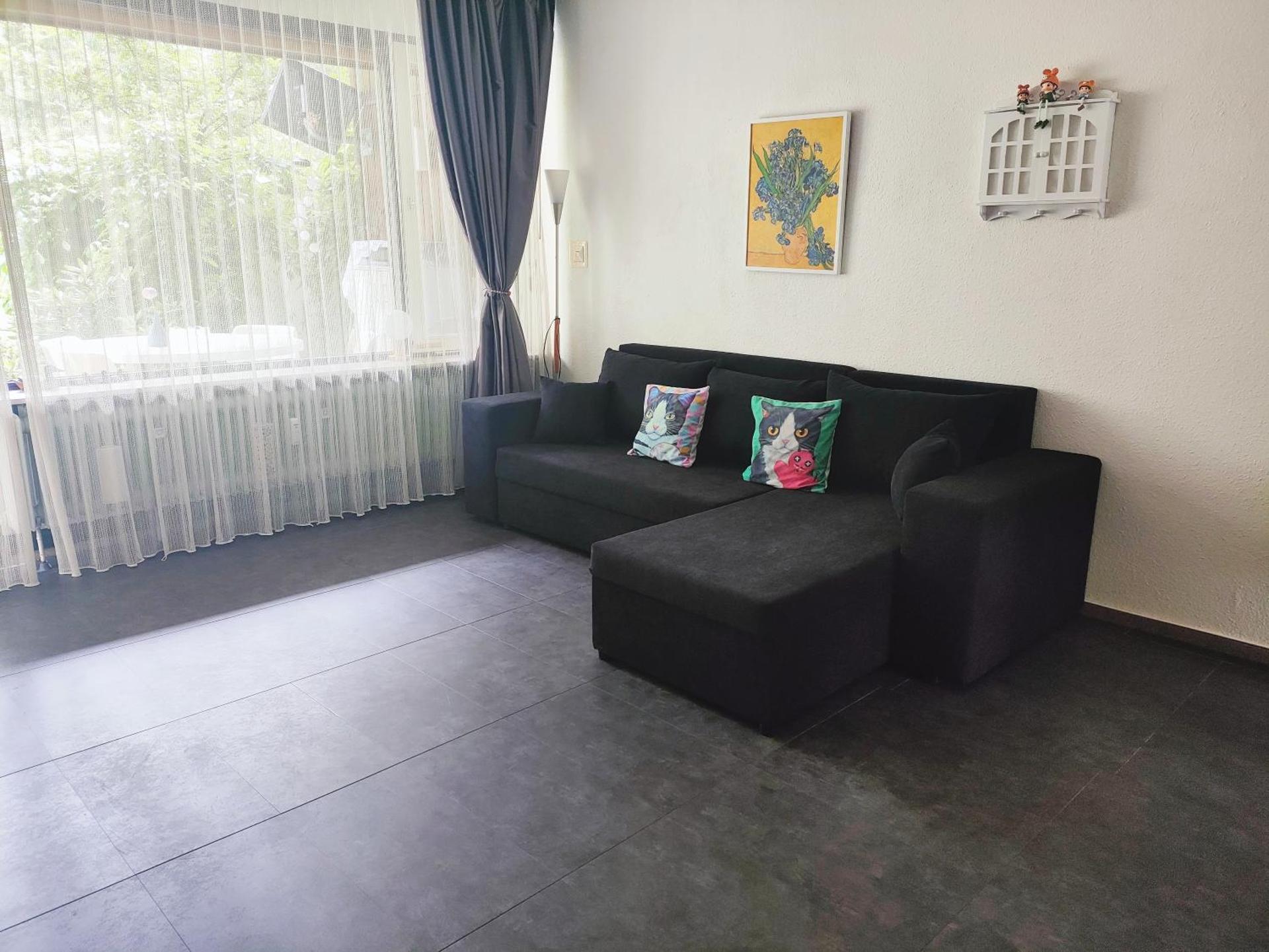 Ferienwohnung Schöne Wohnung 2d-Gebäude mit Mini-garten