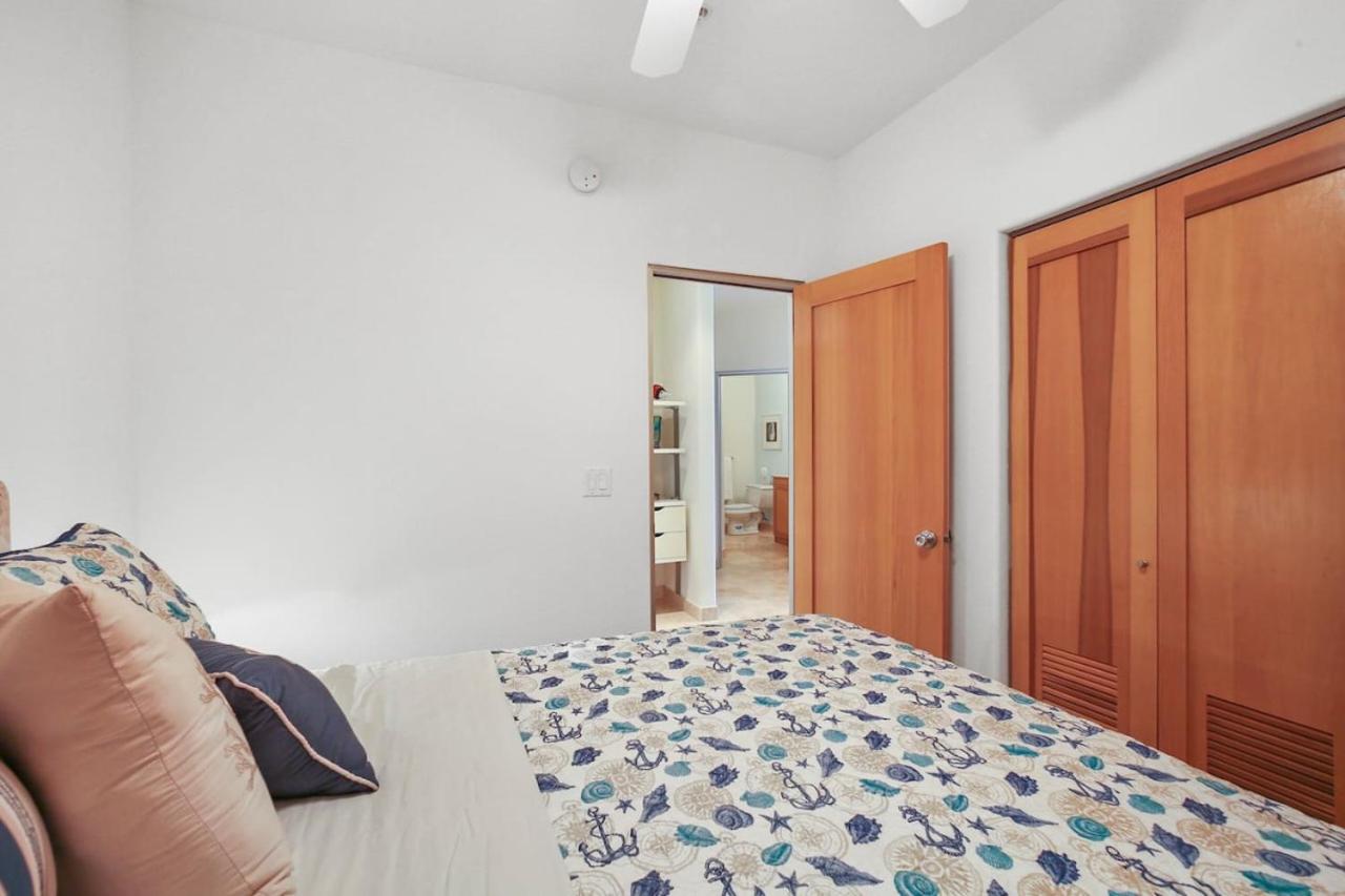 Oceanside Escape with 3 Bedrooms Spectacular Ocean View and Pool