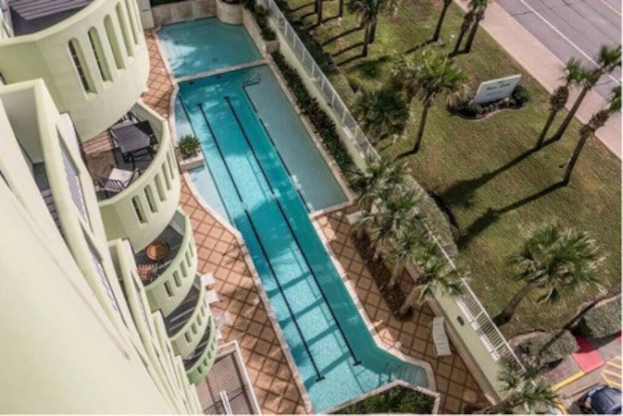 Oceanside Escape with 3 Bedrooms Spectacular Ocean View and Pool