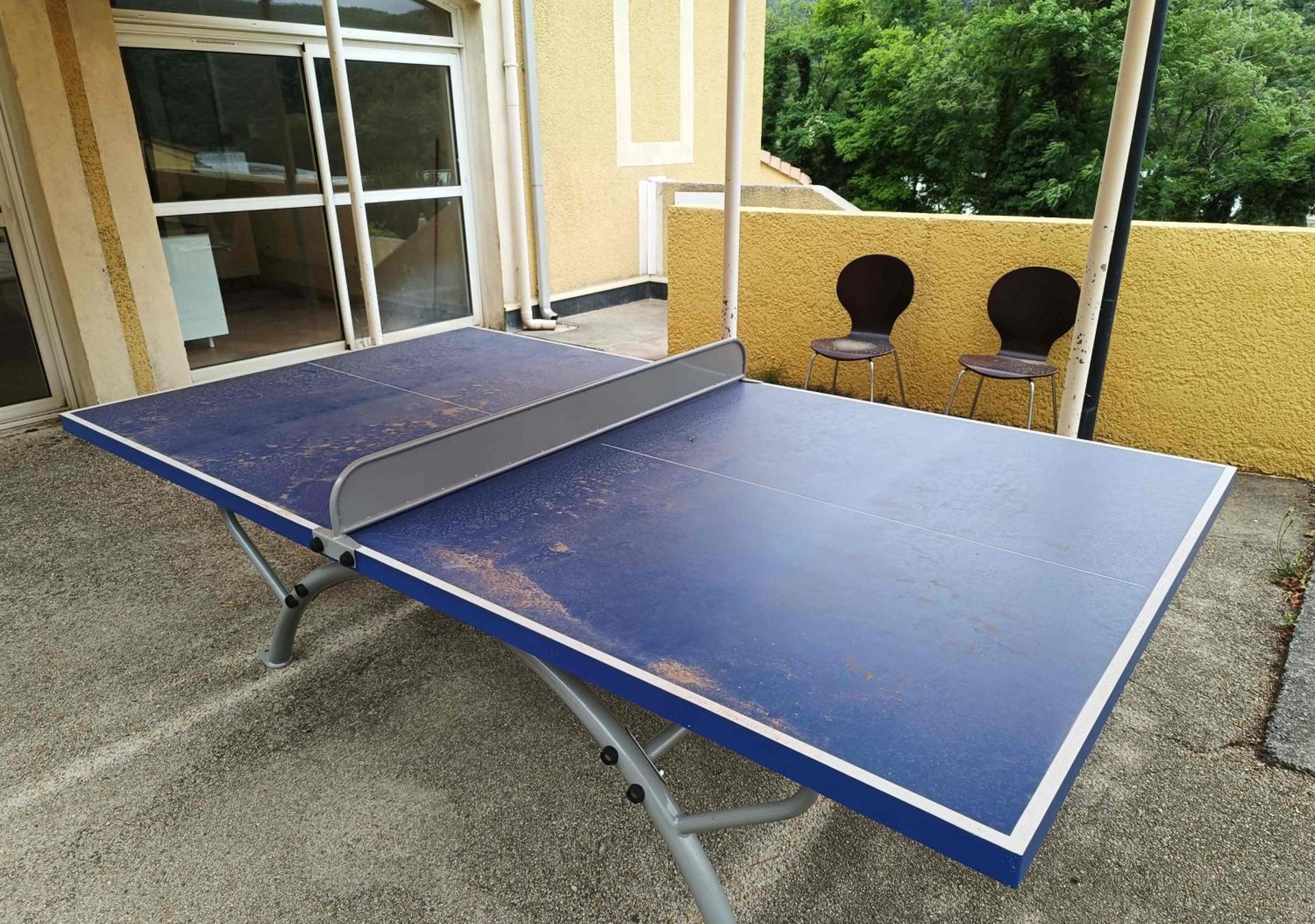 Table tennis