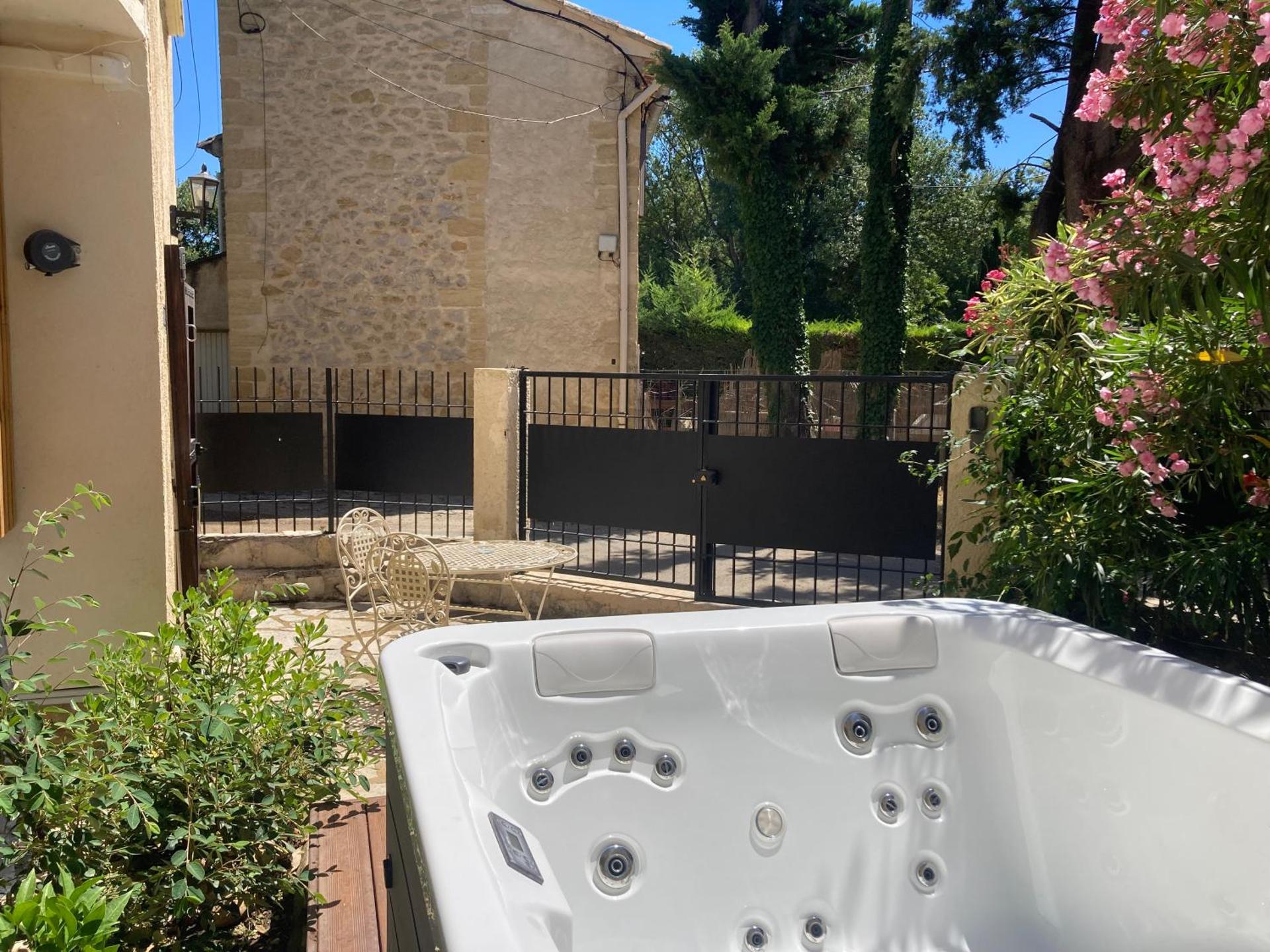 Le Studio d Aurélie avec SPA été en pleine campagne et proche de toute commodité