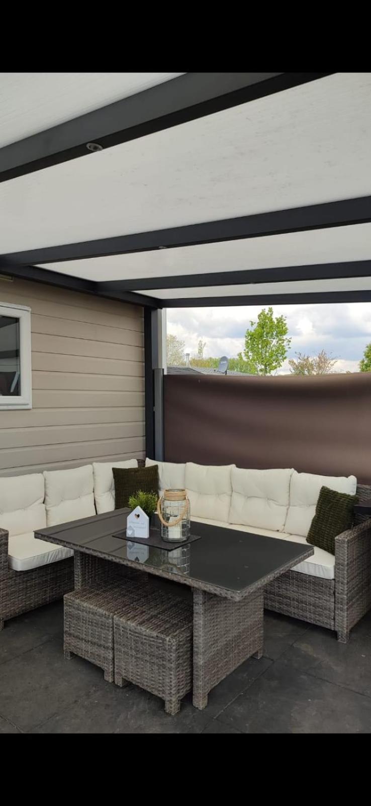 Chalet Olive im Park De Veerstal