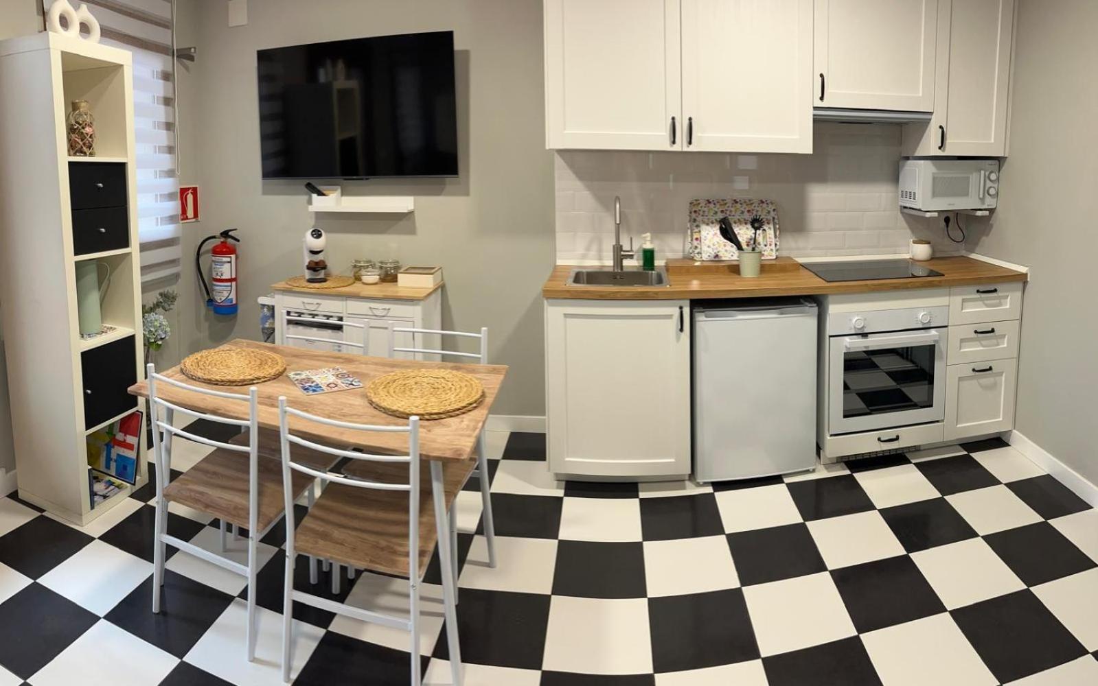 Kitchen or kitchenette