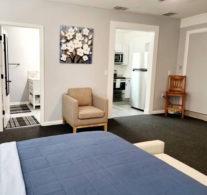 blue door house grand studio