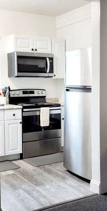 blue door house grand studio