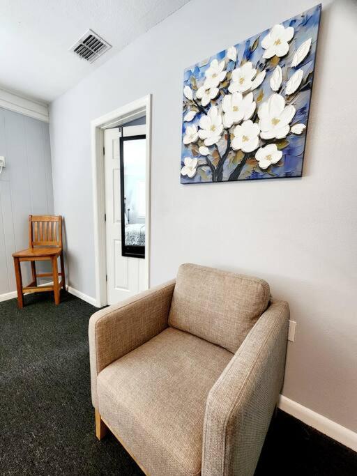 blue door house grand studio