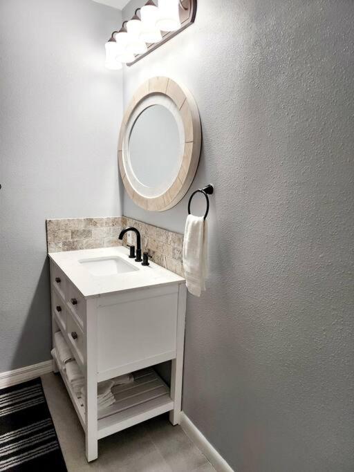 blue door house grand studio