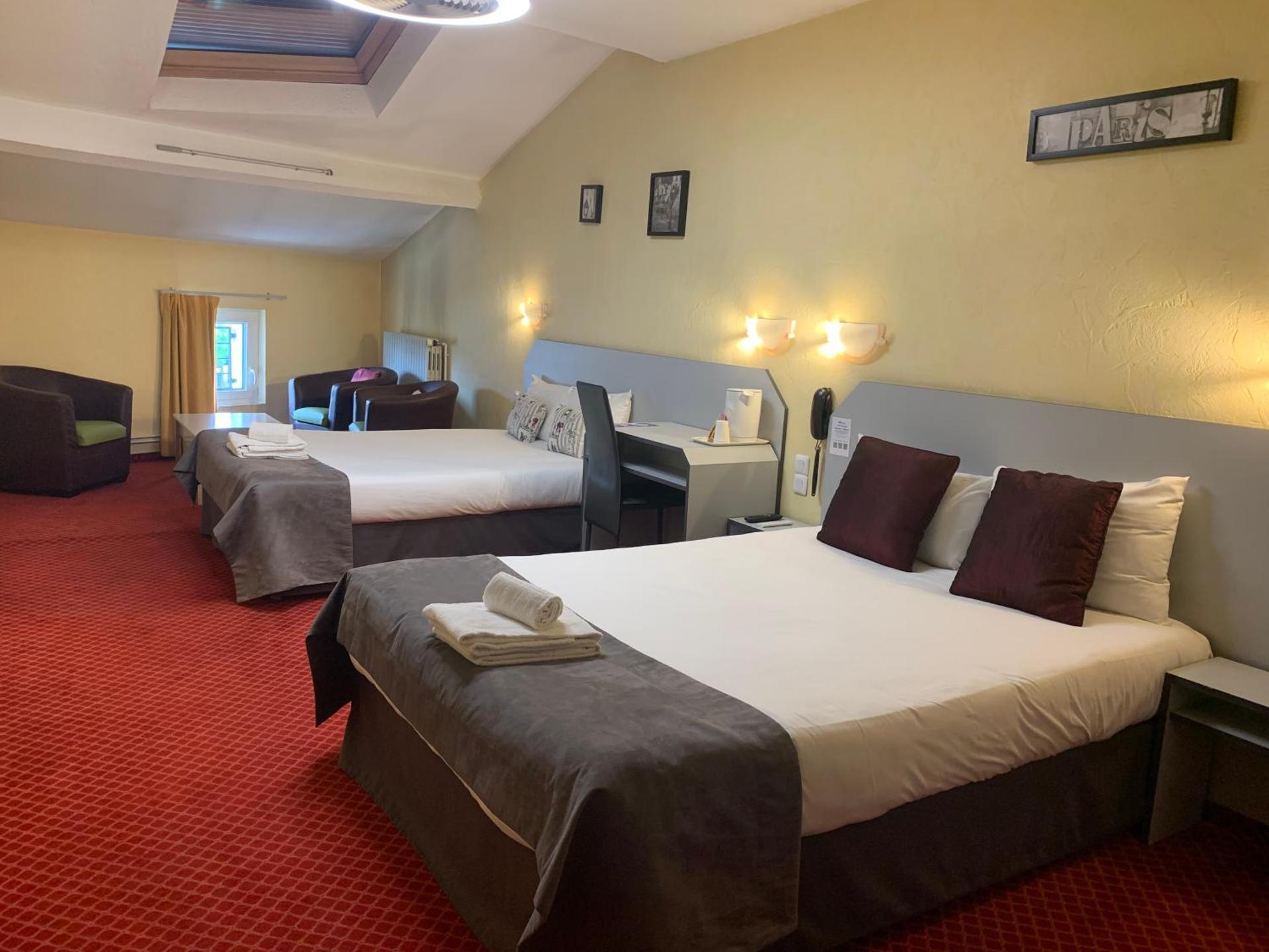 Brit Hotel Bleu Nuit