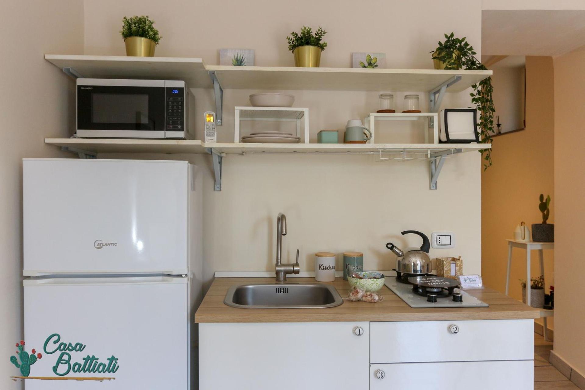 Kitchen or kitchenette