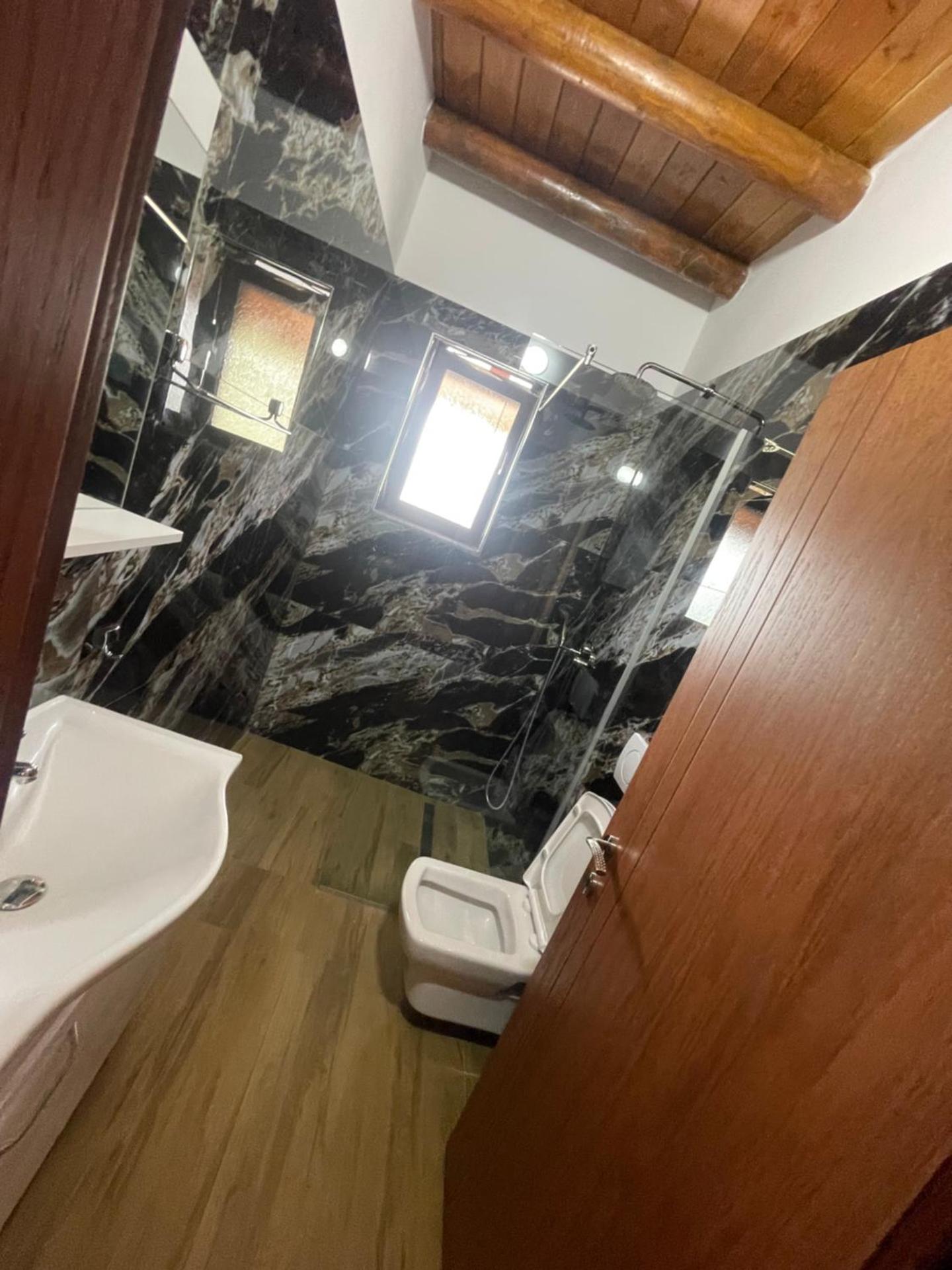 Deluxe Room (2 Adults + 1 Child)