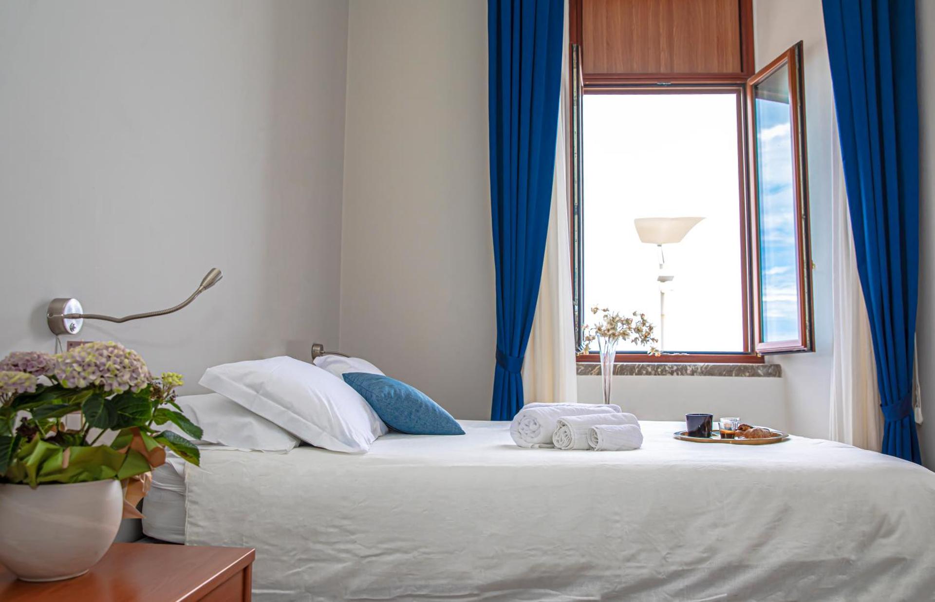 Triple Room with Sea View