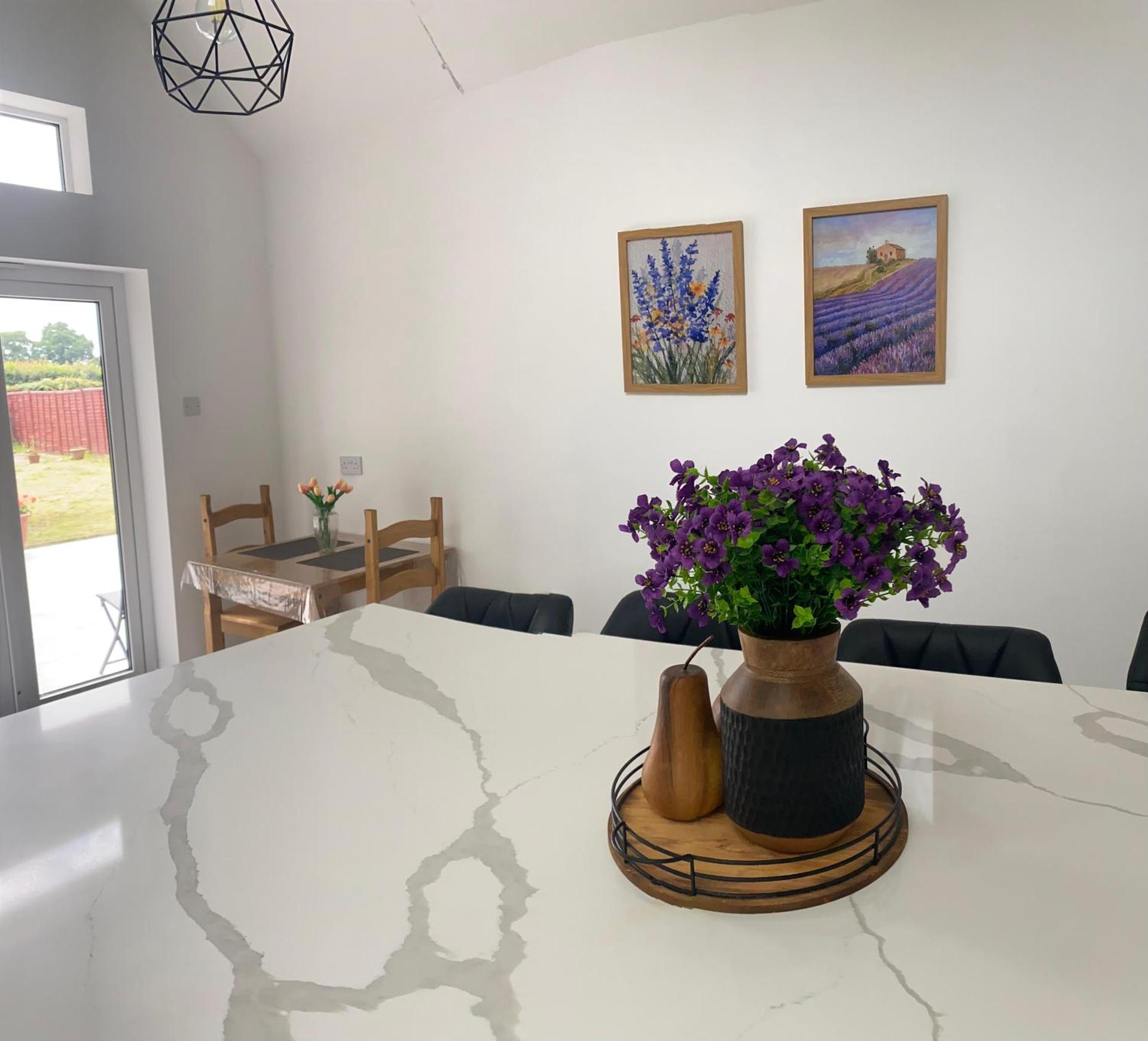 2 Orchard Farm Cottages, Sleeps 10, Large Garden