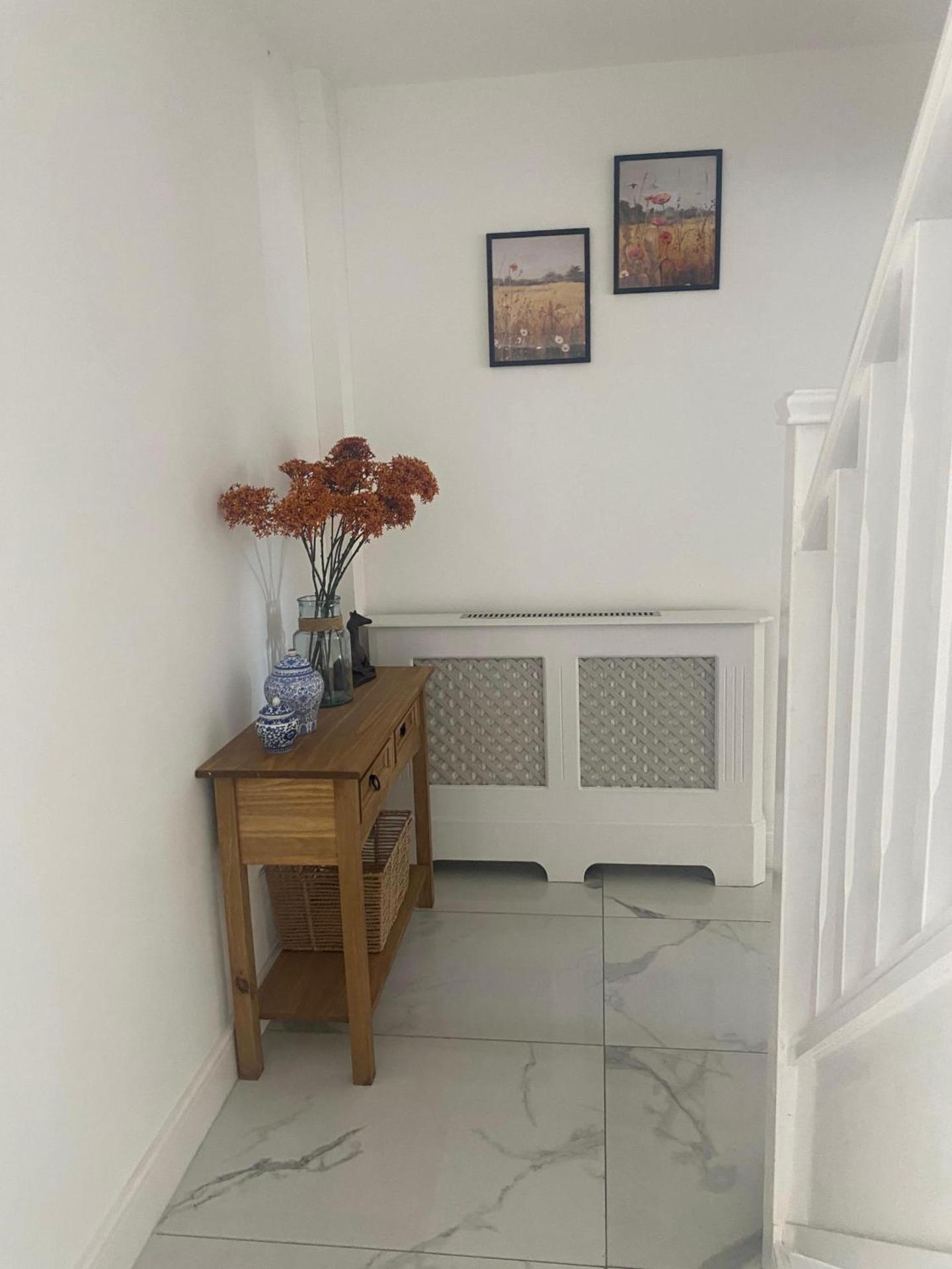 2 Orchard Farm Cottages, Sleeps 10, Large Garden