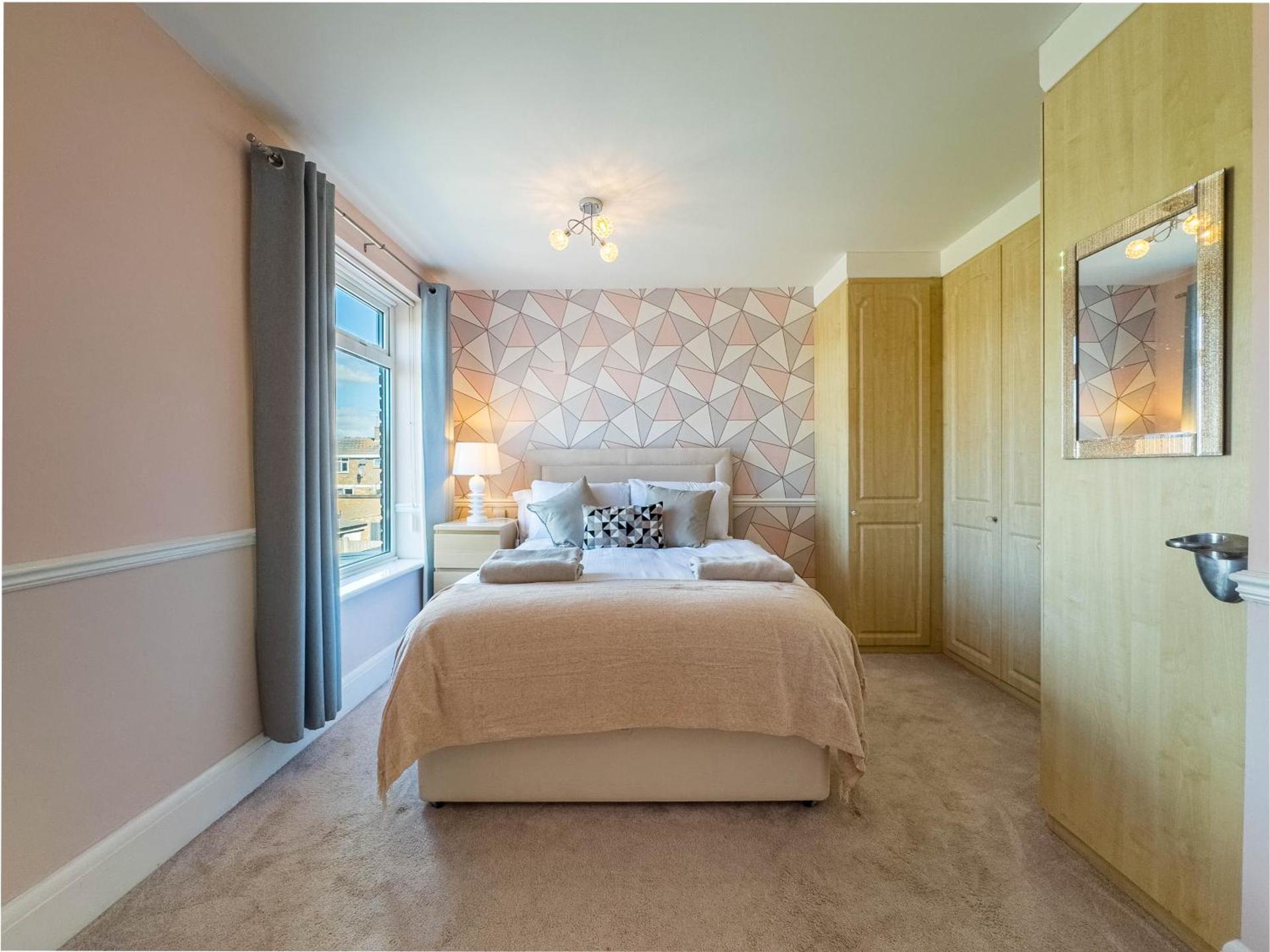 5 bedroom with Prking