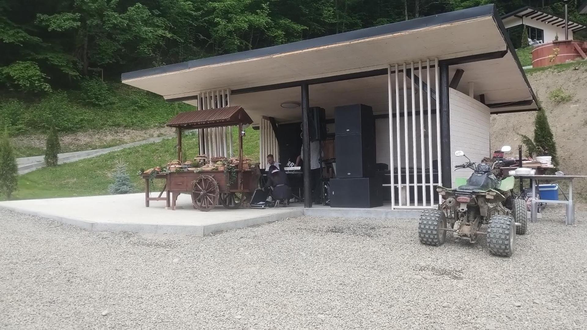 Cabanele din Valea Ursului