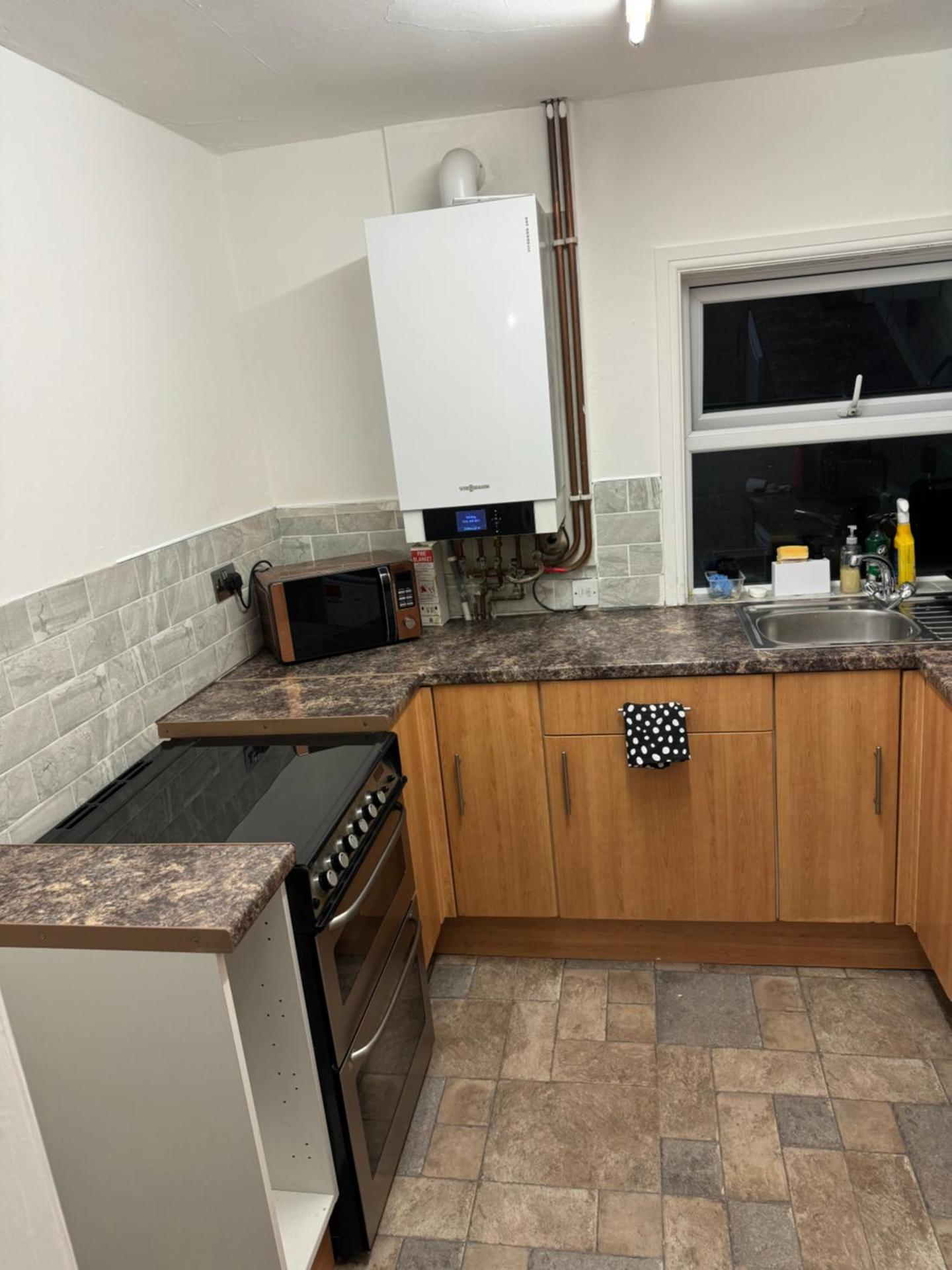 Double Flexy Room Located 2 Minutes From Gloucester Royal Hospital