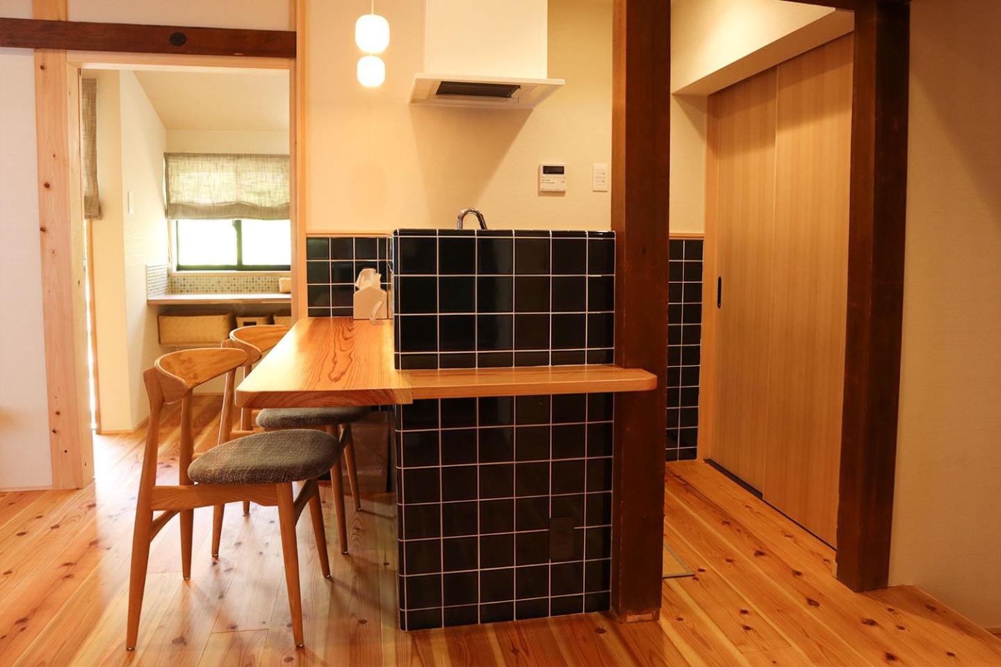 Kitchen or kitchenette