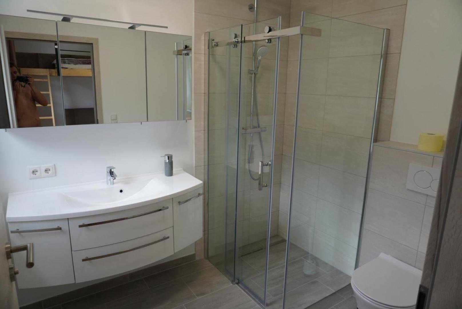 Deluxefort für 10 Gäste mit eigenem Whirlpool und Fasssauna