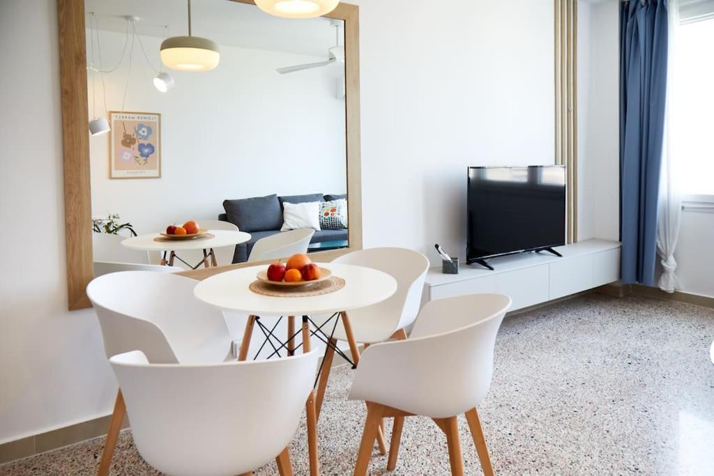 Crispi Luxury & Spacious Apt-Sour Sisters Apts