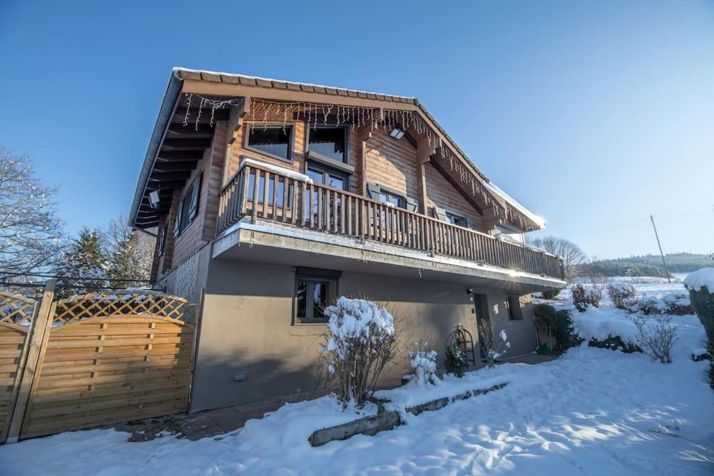Pétillant Chalet aux 3 étangs avec SPA, Sauna et Véranda