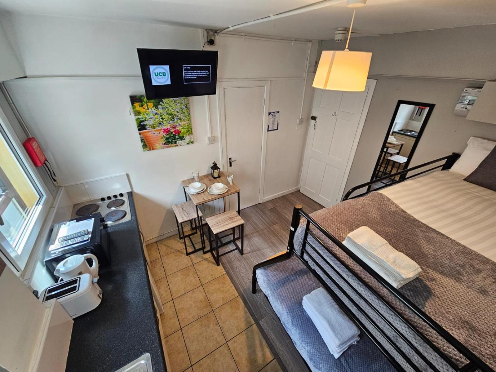 Mary Street Studio Stay