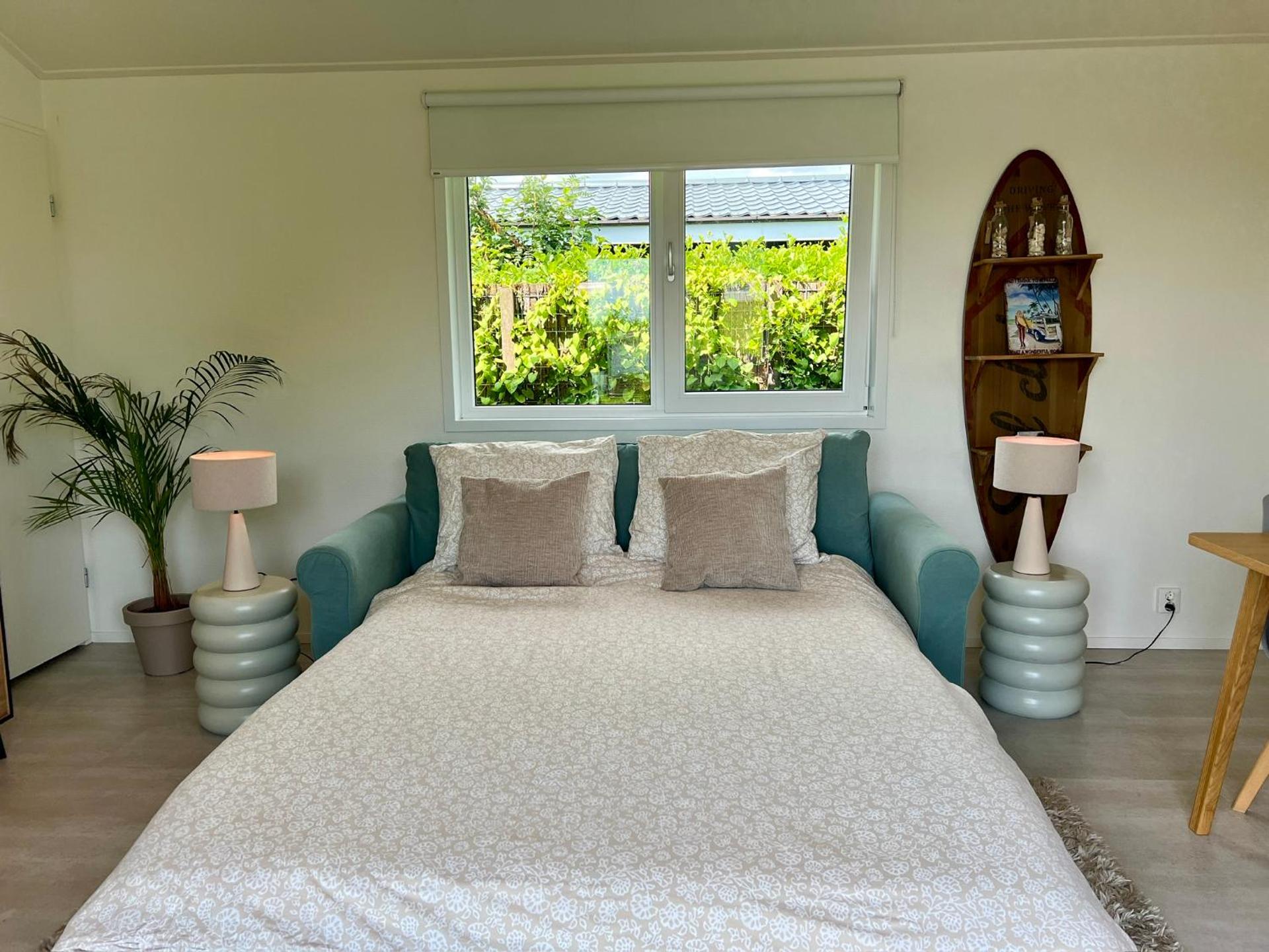 NEW - The Surf Shack - on a lake near Amsterdam!