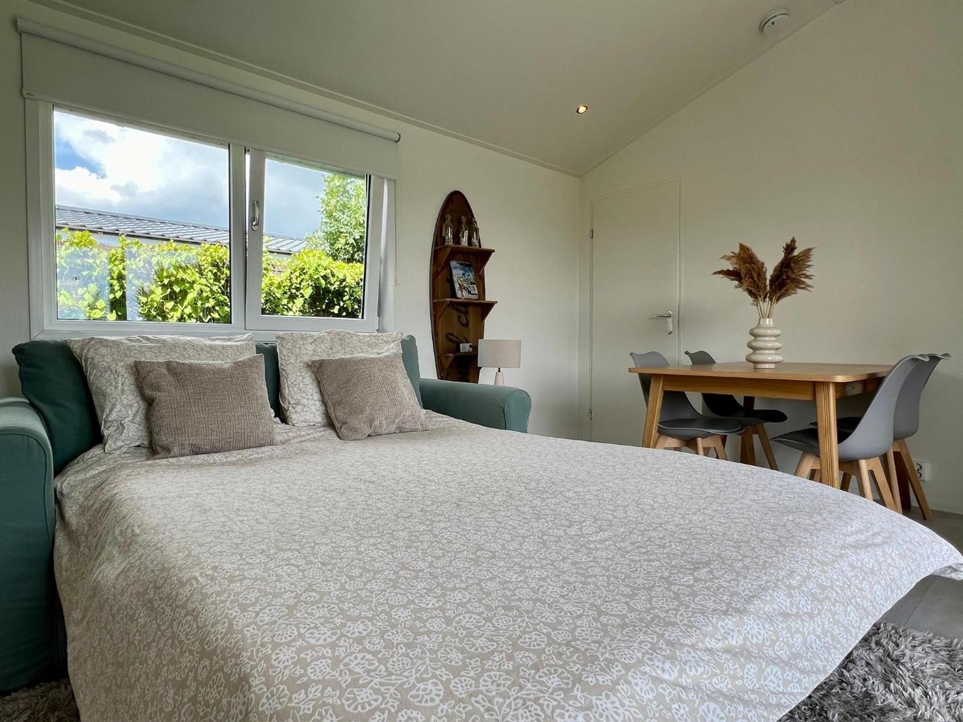 NEW - The Surf Shack - on a lake near Amsterdam!