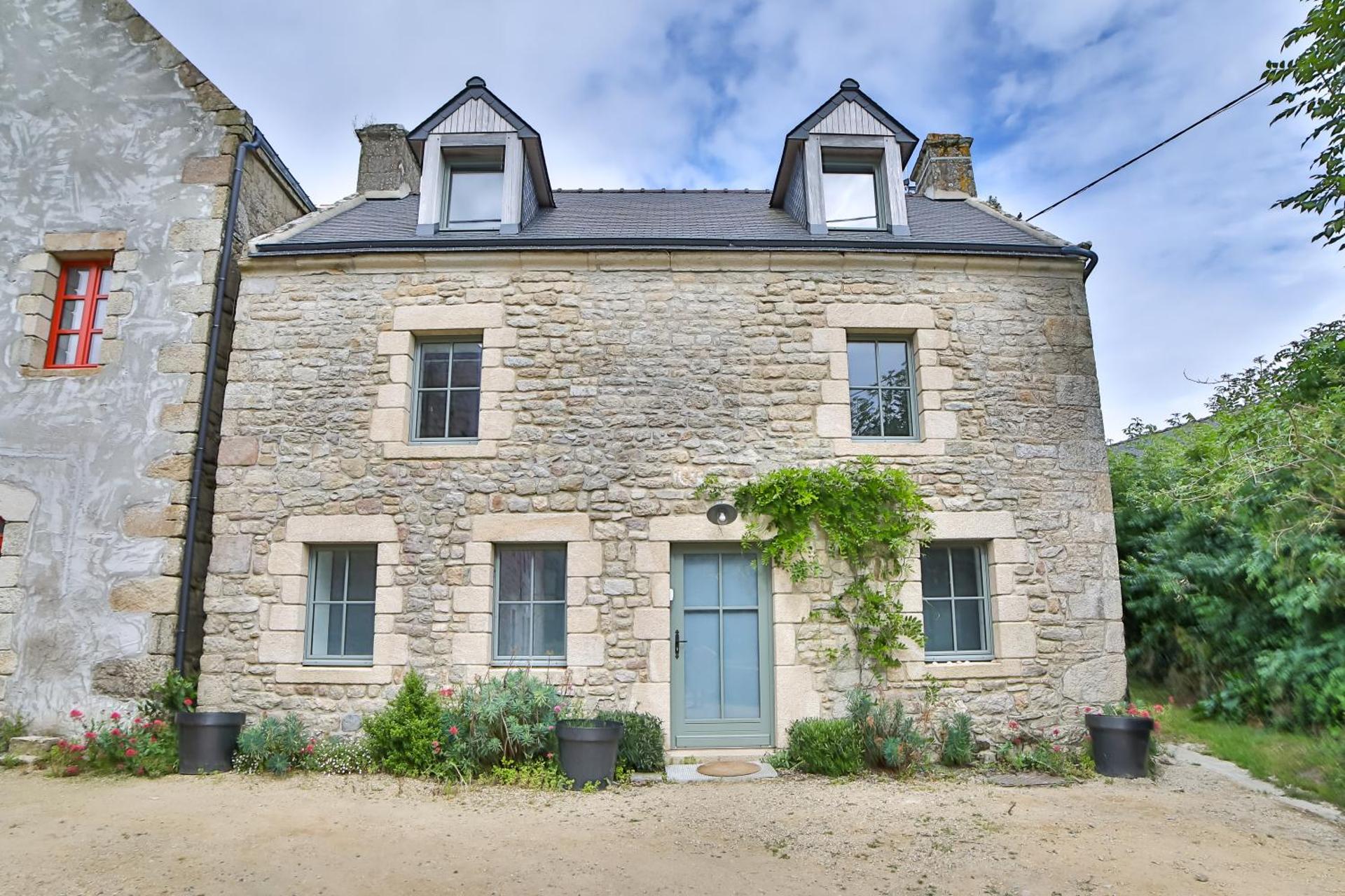 Ancienne Forge avec son jardin à 2 pas de la plage