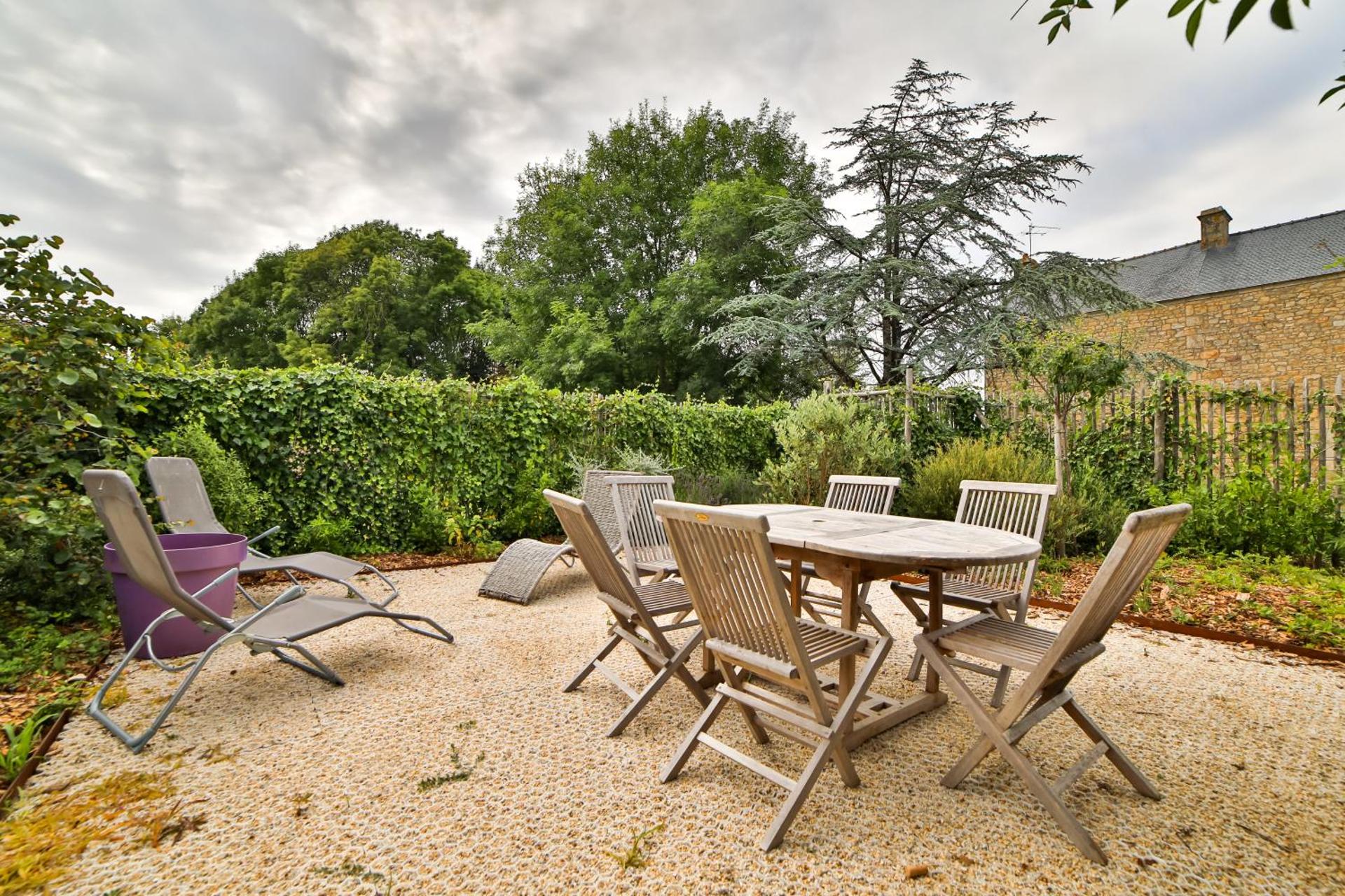 Ancienne Forge avec son jardin à 2 pas de la plage