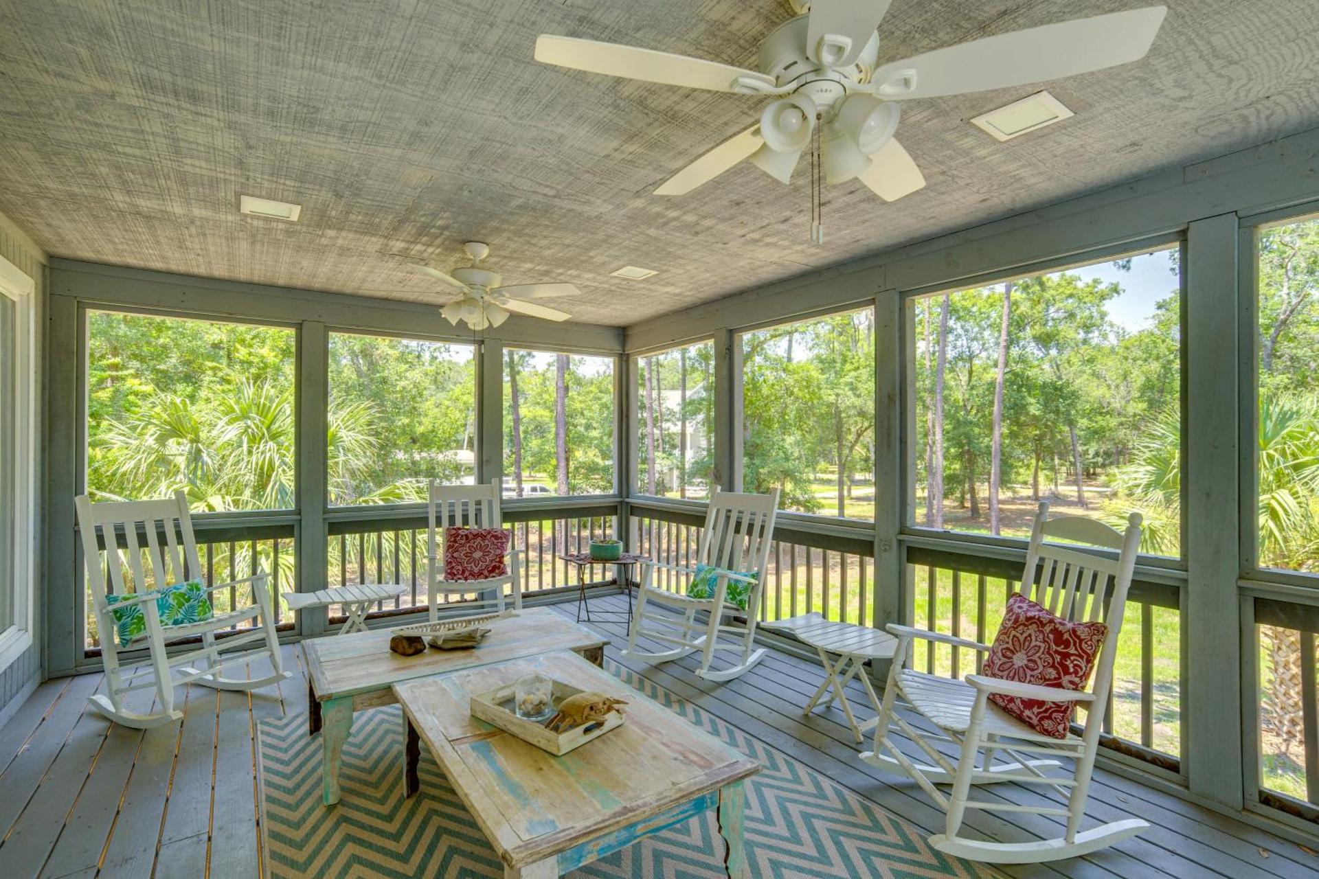 Near Edisto Beach State Park Home with Lanais!