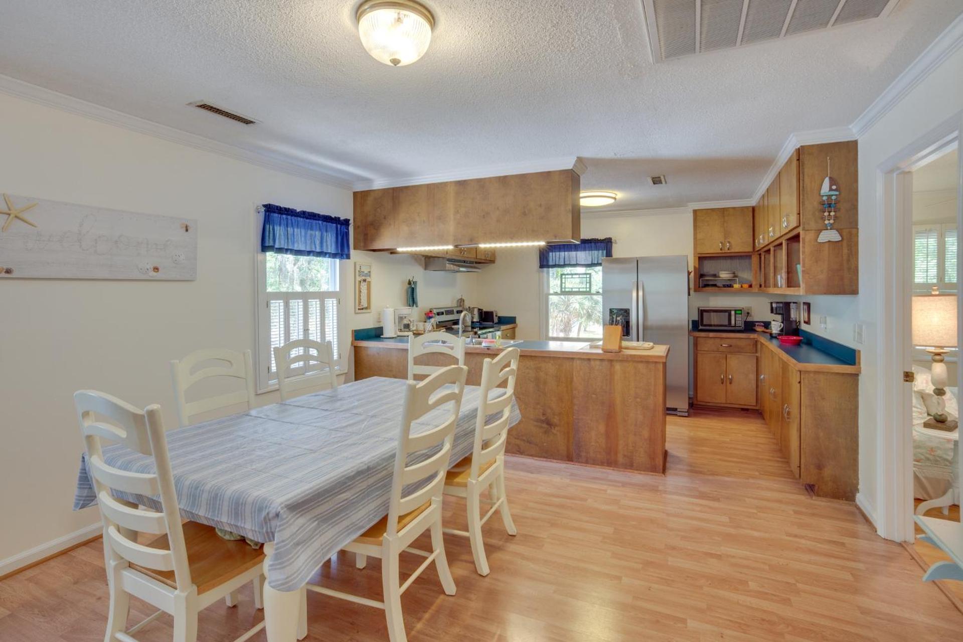 Near Edisto Beach State Park Home with Lanais!