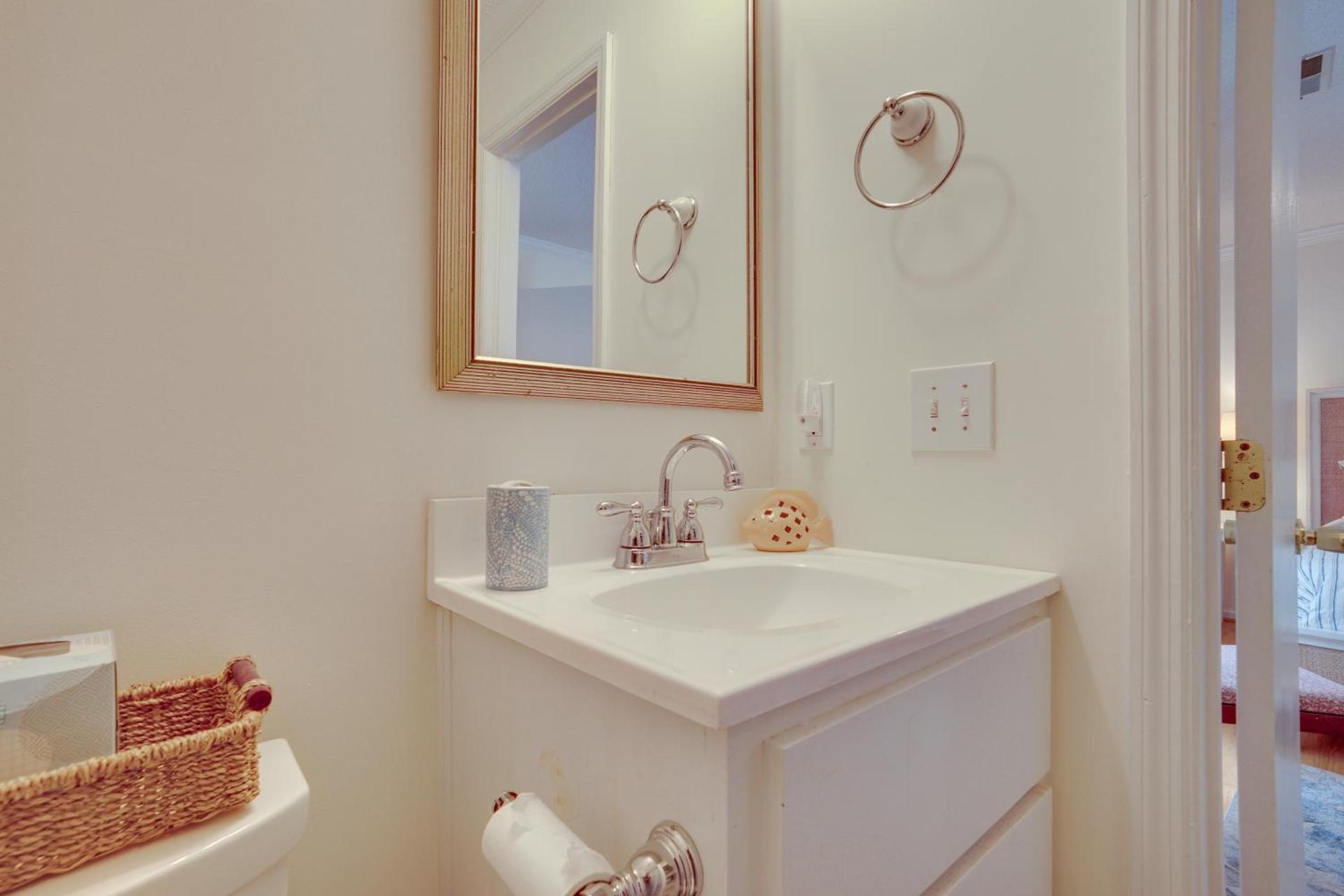 Near Edisto Beach State Park Home with Lanais!