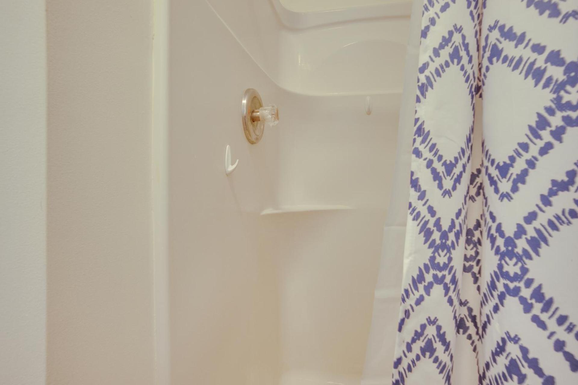 Near Edisto Beach State Park Home with Lanais!